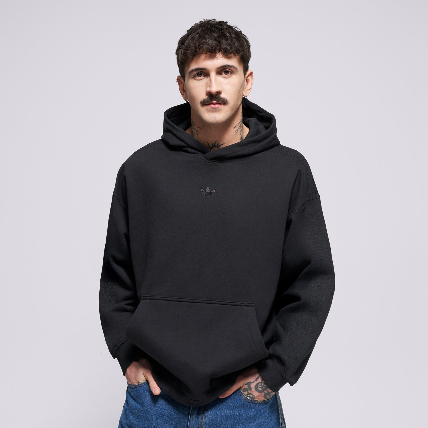 Bărbați bluză ADIDAS BLUZĂ HANORAC P ESS HD JC9572 Negru