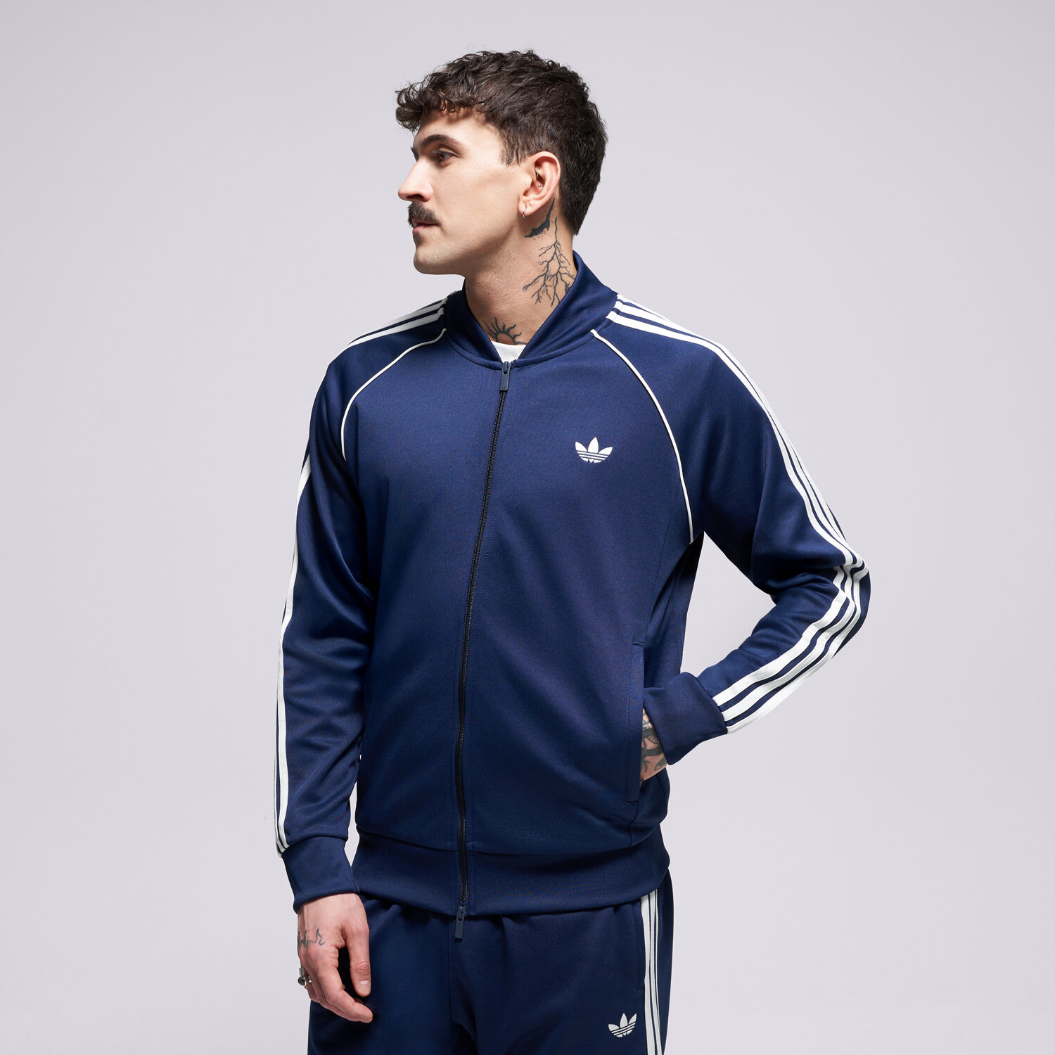 Bărbați bluză ADIDAS BLUZĂ SST TT KE3511 Bleumarin