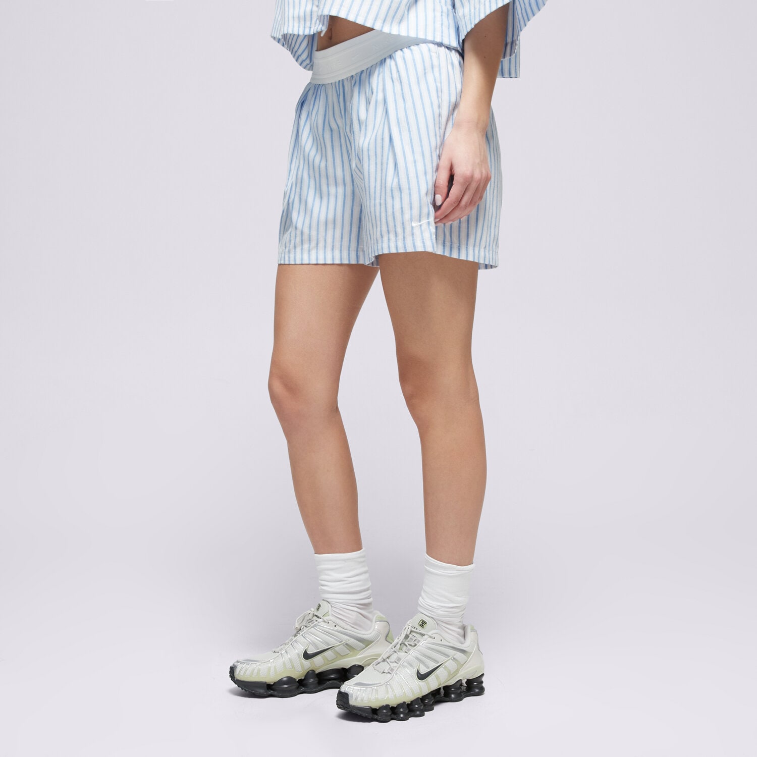 Femei pantaloni scurți NIKE PANTALONI SCURȚI W NSW   OFFLN WVN PPLN STRP SHRT II4230-435 Albastru
