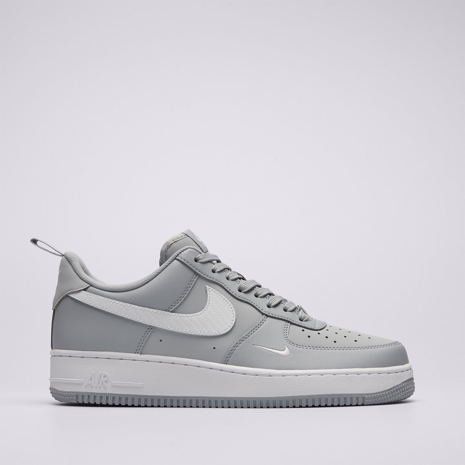 Barbați pantofi sport NIKE AIR FORCE 1 ’07 TECH ESS IR5599-002 Gri