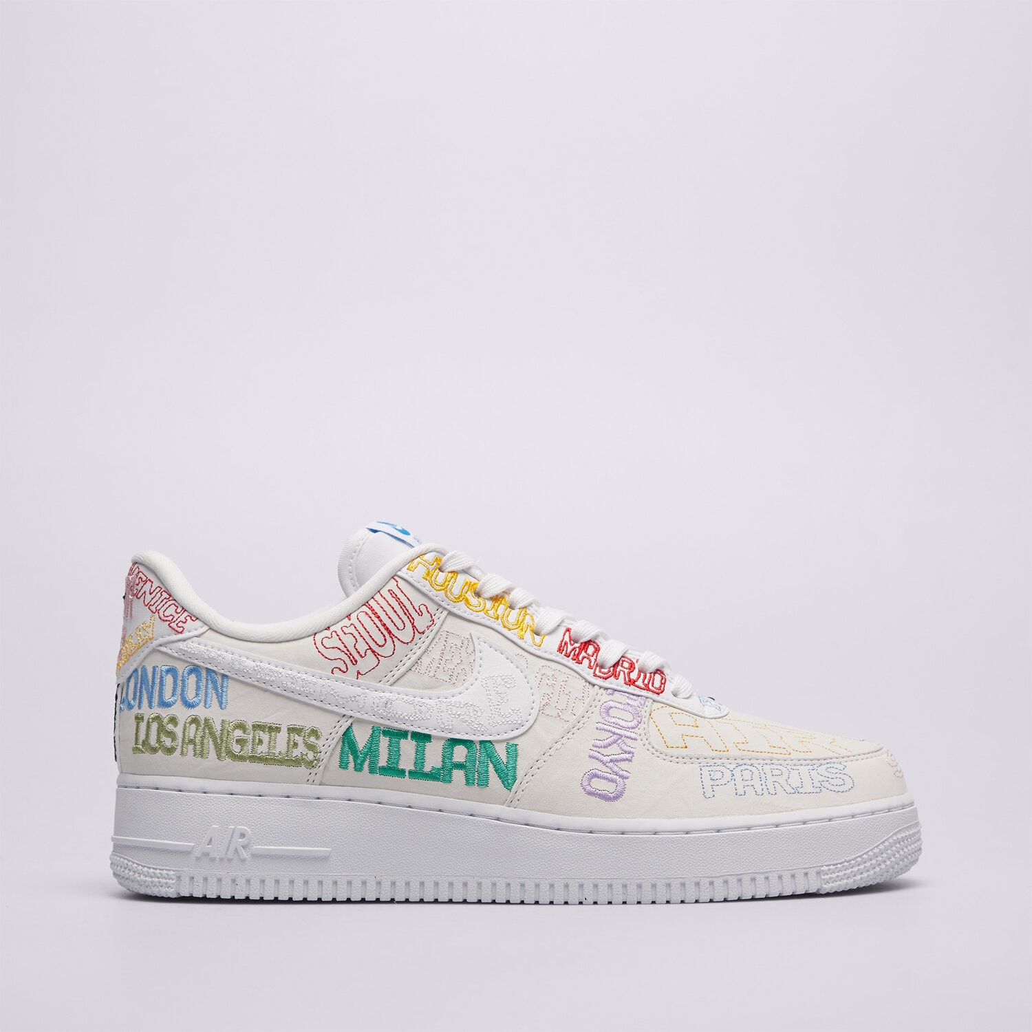 Barbați pantofi sport NIKE AIR FORCE 1 '07 LOW LV8 STYLE II1549-100 Alb