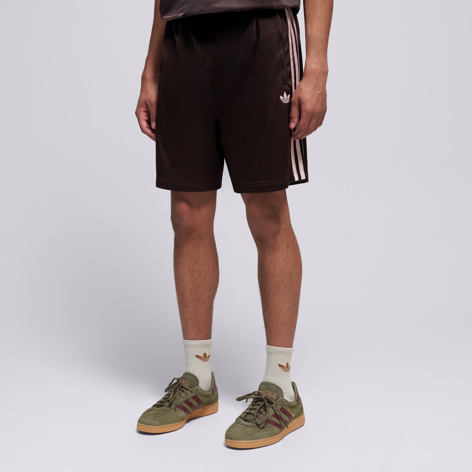 Femei pantaloni scurți ADIDAS PANTALONI SCURȚI FIREBIRD SHO KE1373 Maro