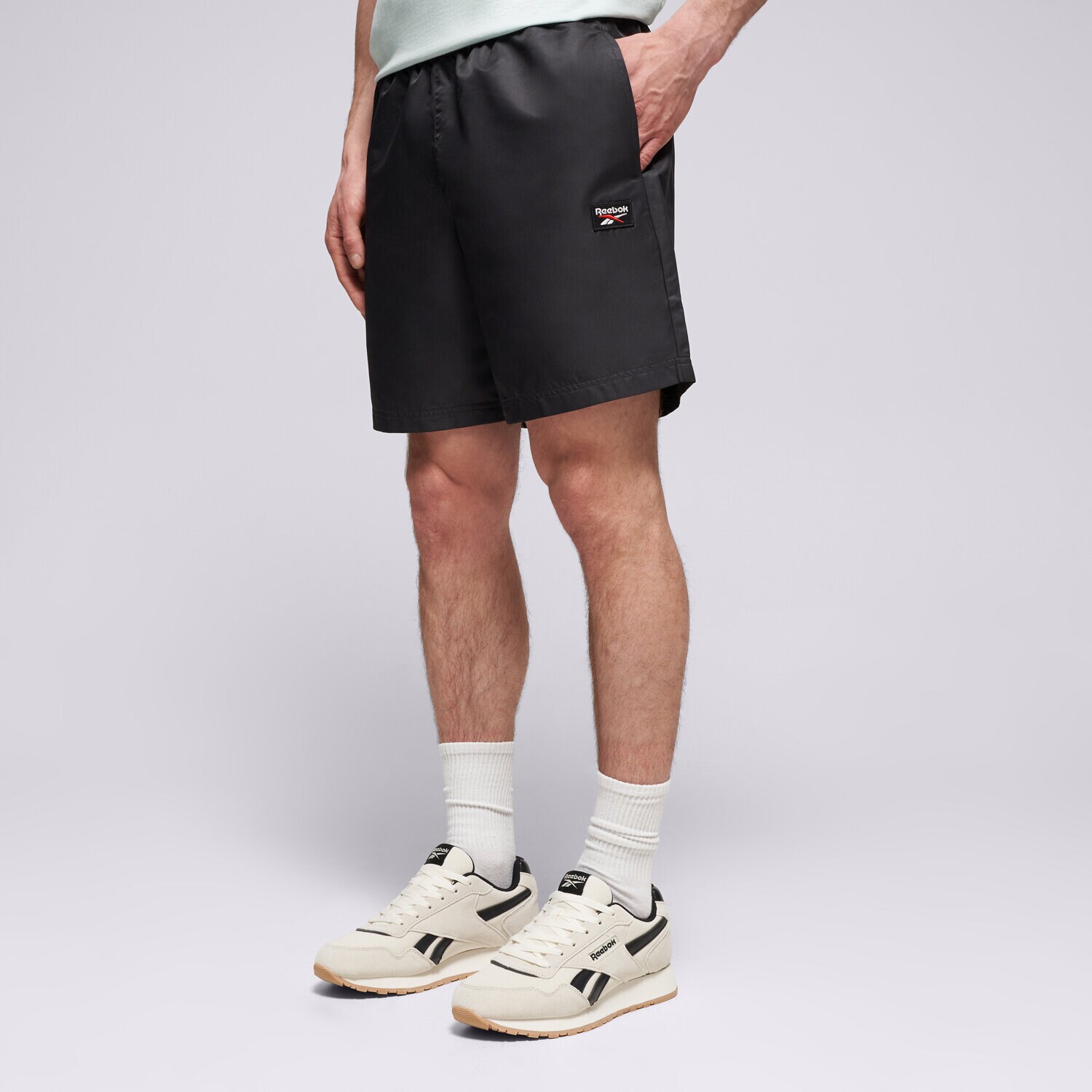 Femei pantaloni scurți REEBOK PANTALONI SCURȚI LANDON MICROFIBRE SHORT 100240038 Negru