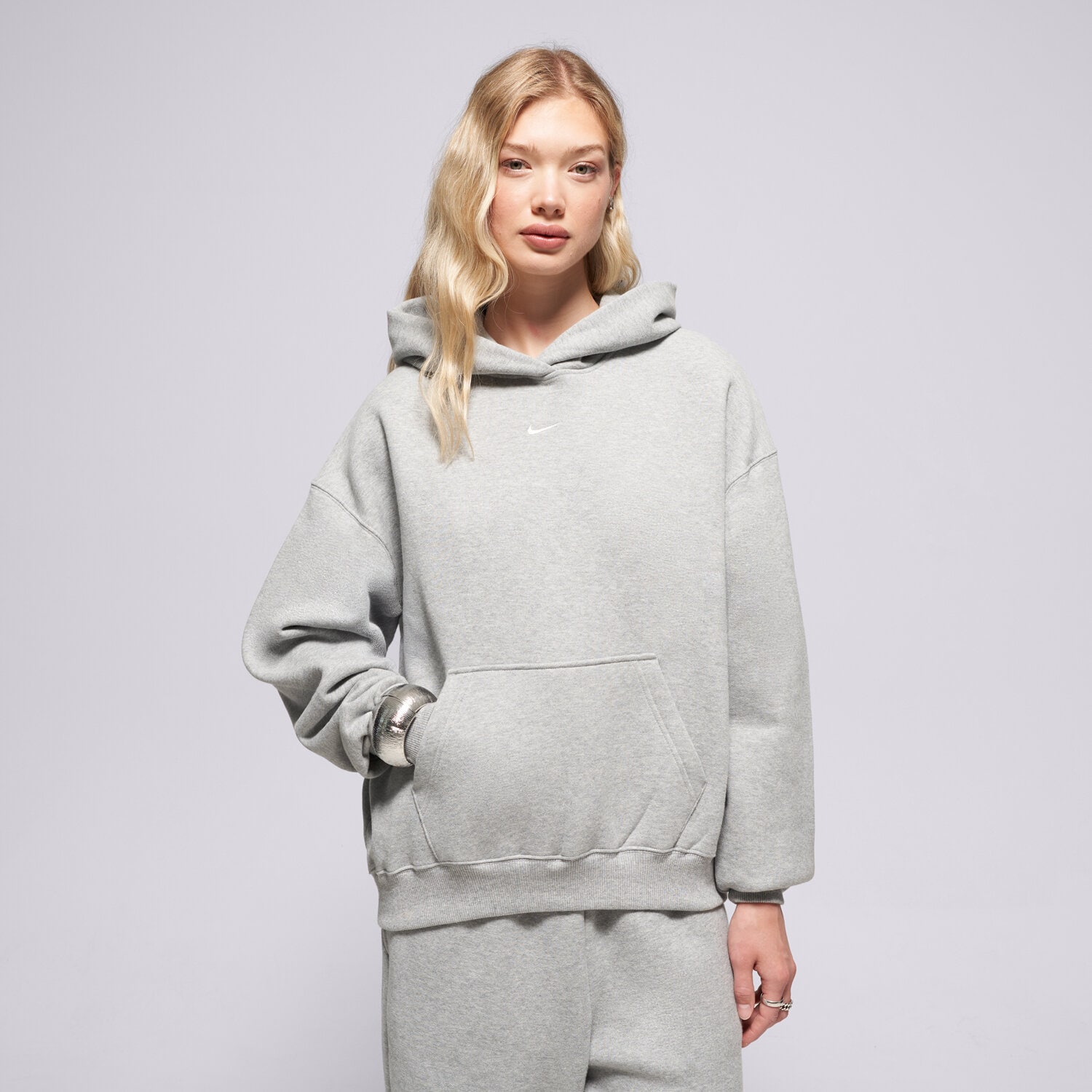 Femei bluză NIKE BLUZĂ HANORAC W NK STDO FLC OS PO HDY IM8502-063 Gri