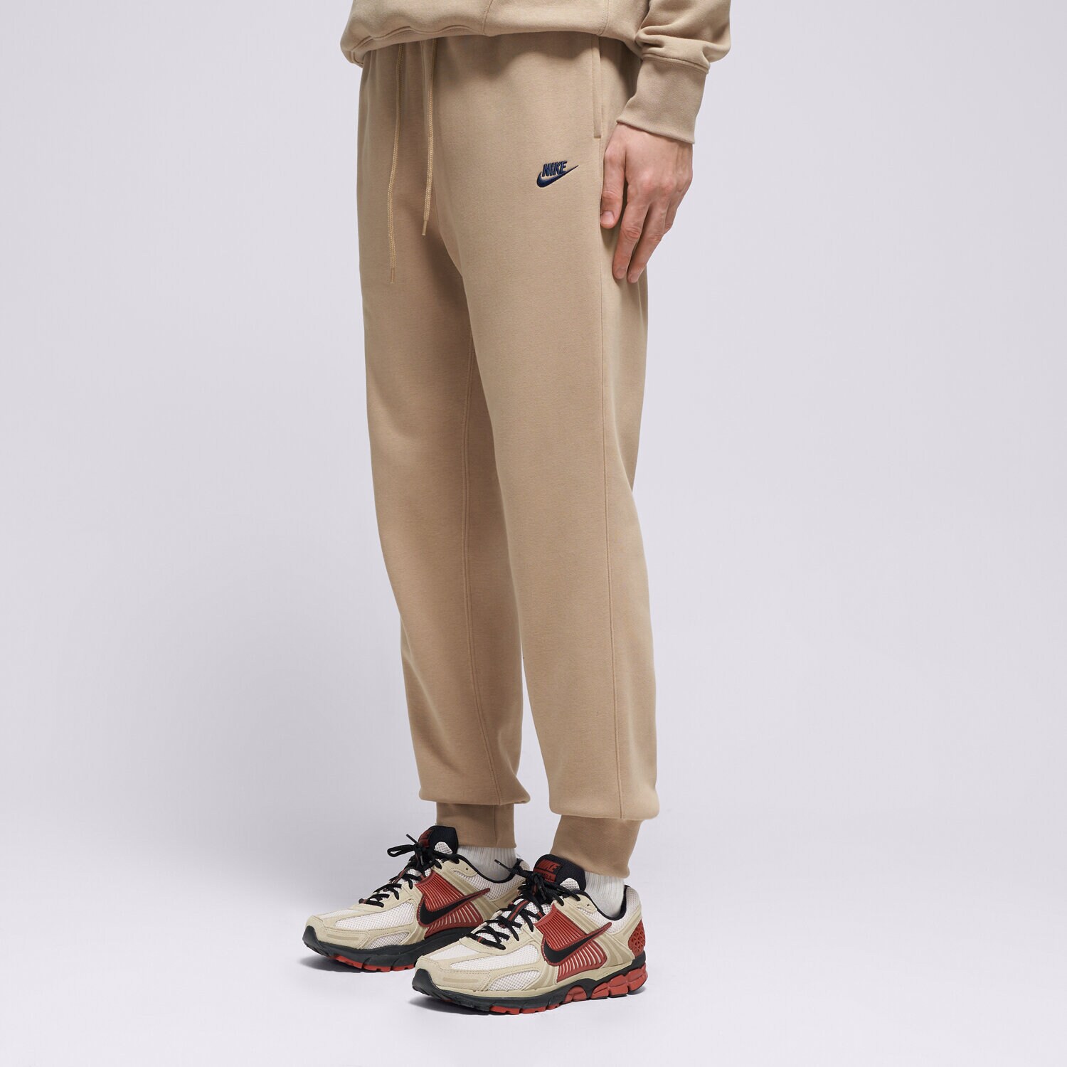 Bărbați pantaloni NIKE PANTALONI  M NK CLUB BB JOGGER FN3787-298 Bej