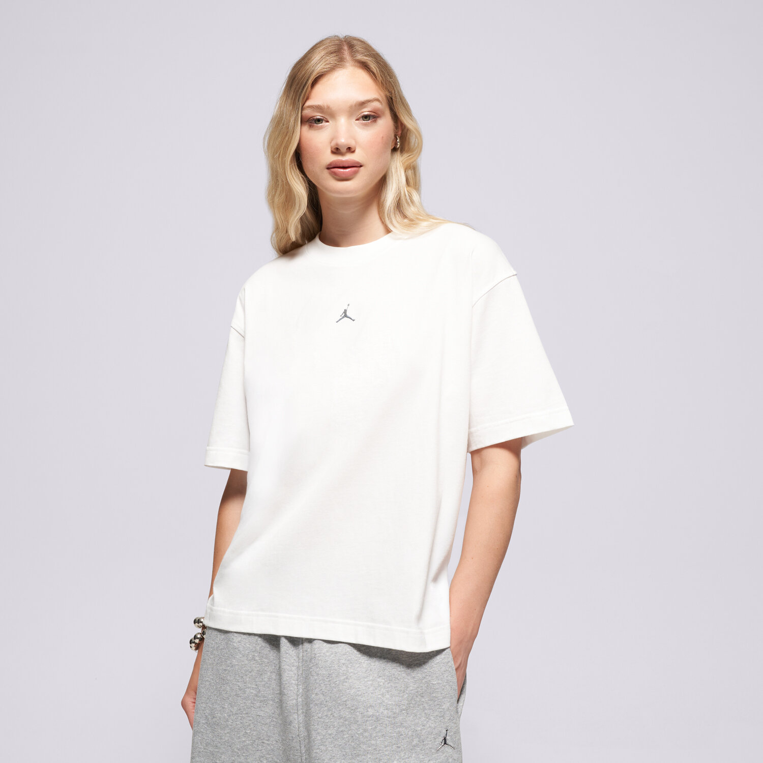 Femei tricou JORDAN TRICOU W J ESS SS GF TEE IM7154-100 Alb