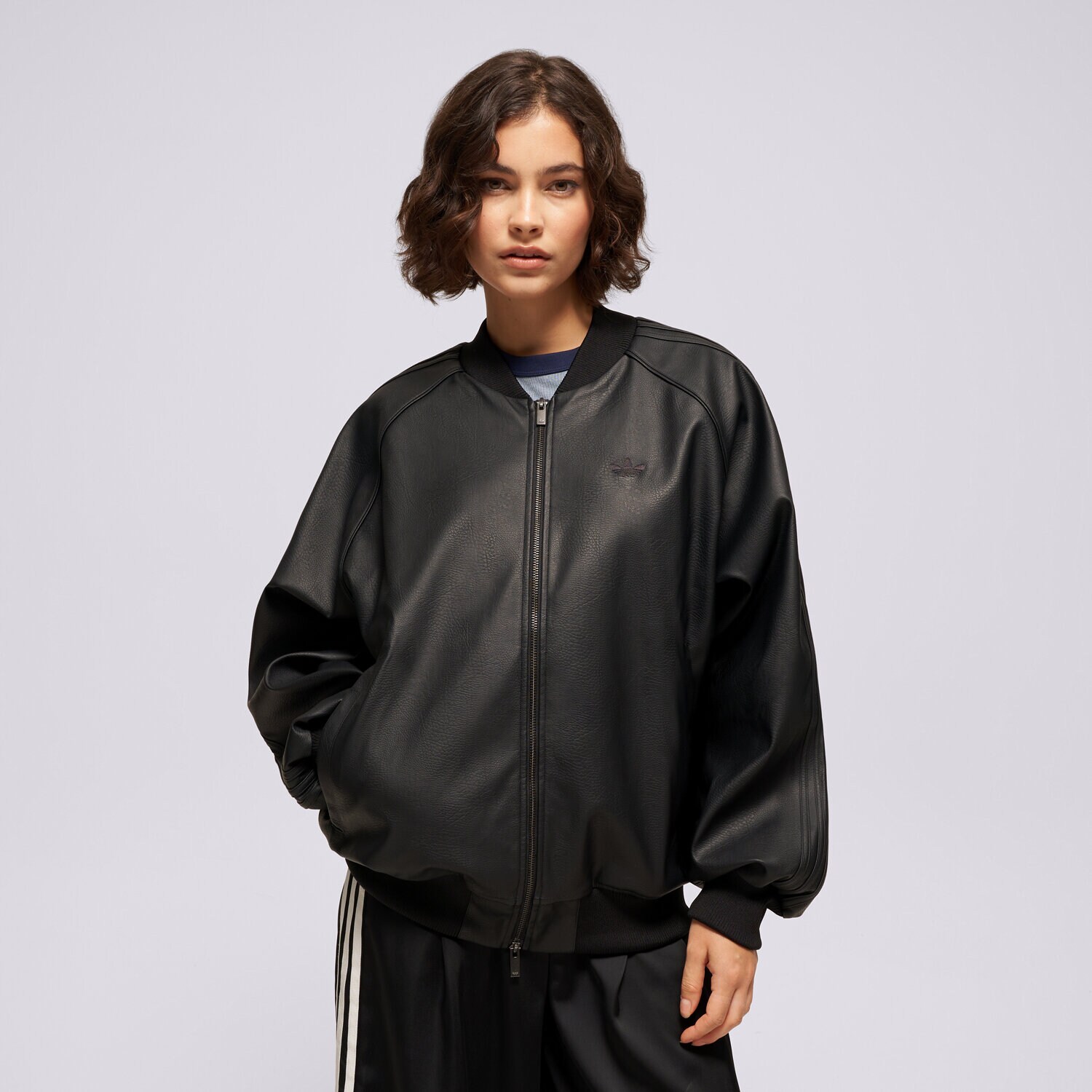 Femei bluză ADIDAS BLUZĂ PLTHR SST TT KQ6435 Negru