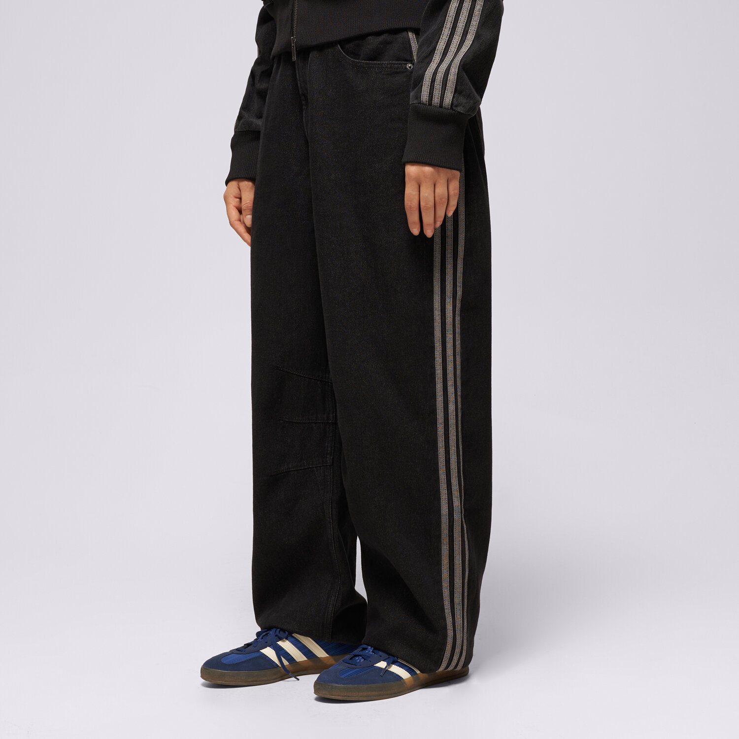 Femei pantaloni ADIDAS PANTALONI  BARREL DENIM KQ6474 Negru