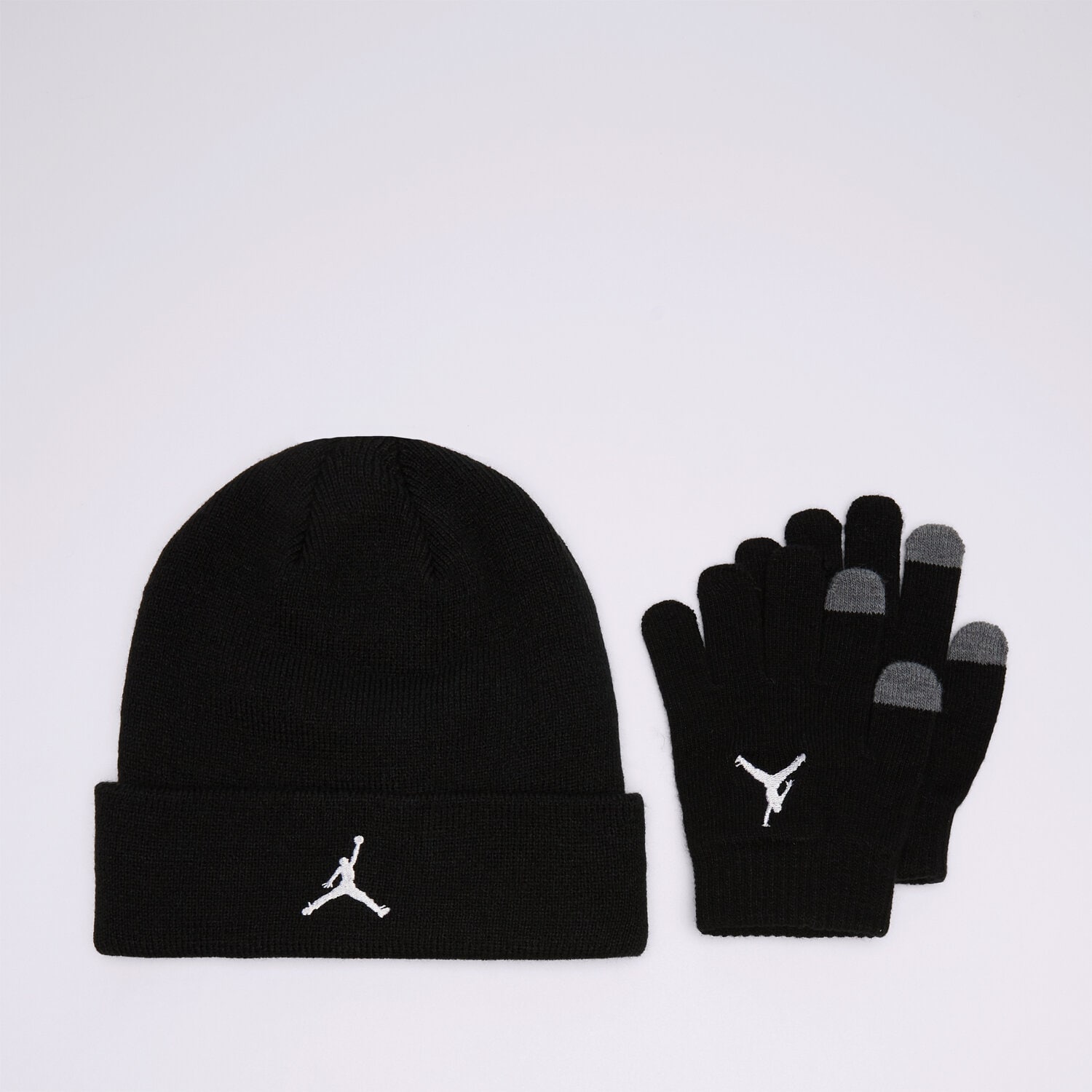 Copii căciulă JORDAN ȘAPVĂ JAN JORDAN ESSENTIALS BEANIE S 9A0836-023 Negru