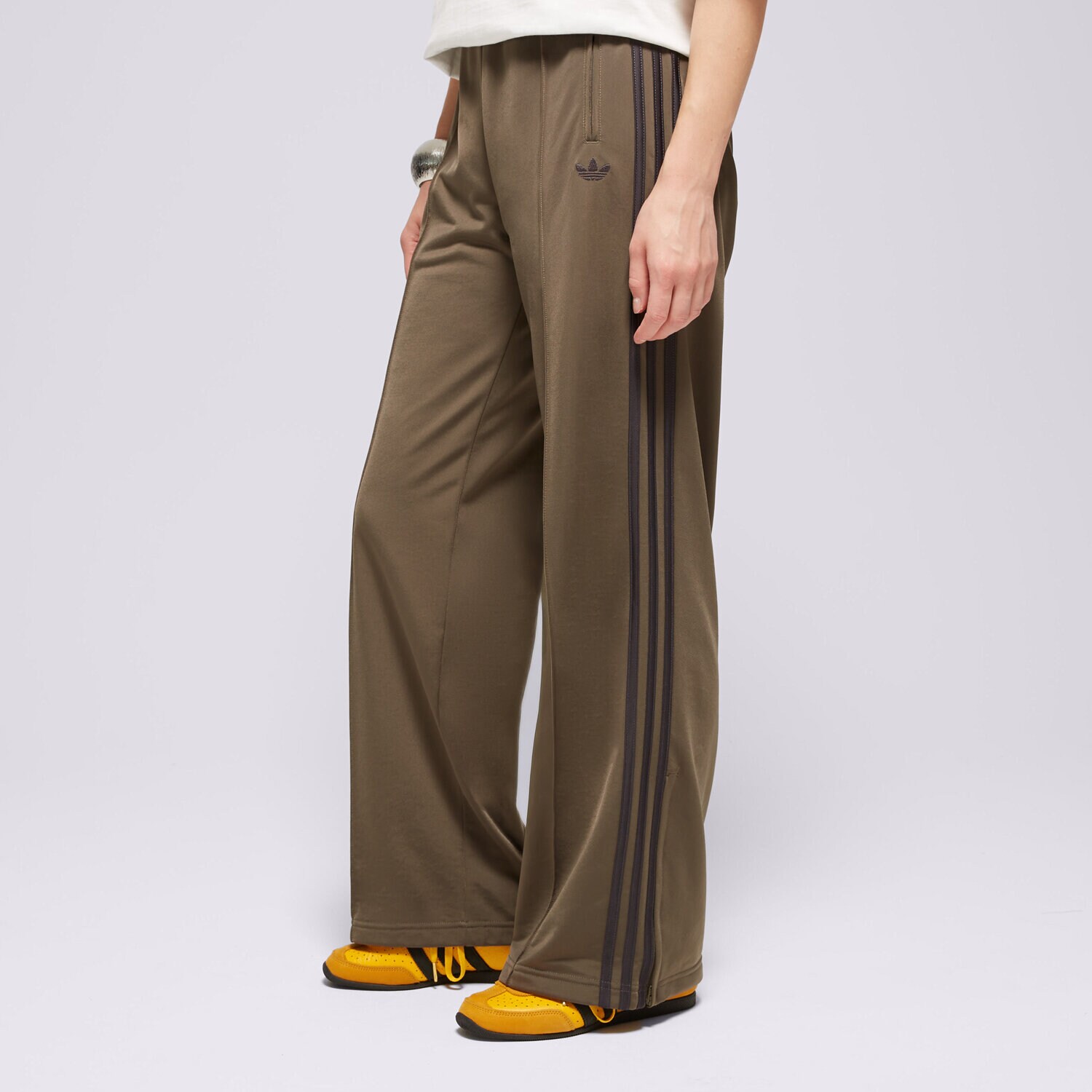 Femei pantaloni ADIDAS PANTALONI  FB LOOSE TP KV2234 Kaki