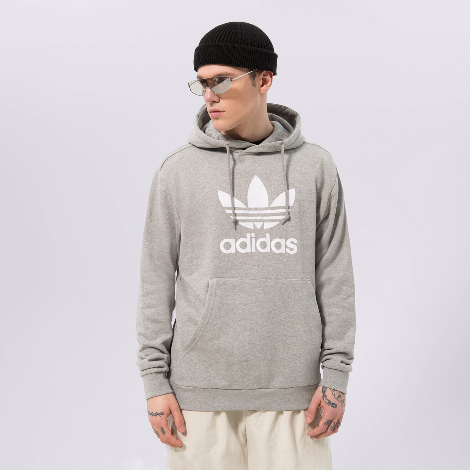 Bărbați bluză ADIDAS BLUZĂ CU GLUGĂ TREFOIL HOODY IA4884 Gri