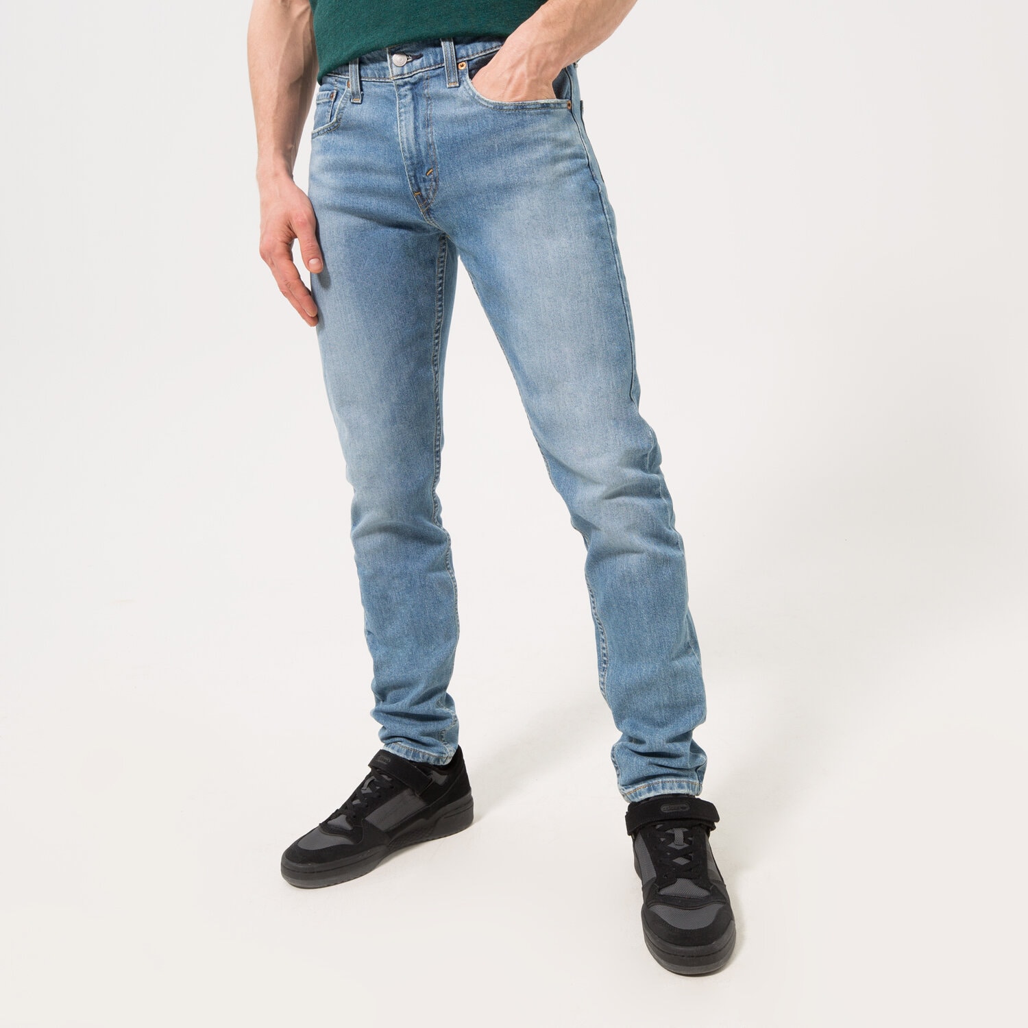 Bărbați pantaloni LEVI'S PANTALONI  512™ SLIM TAPER LO BALL