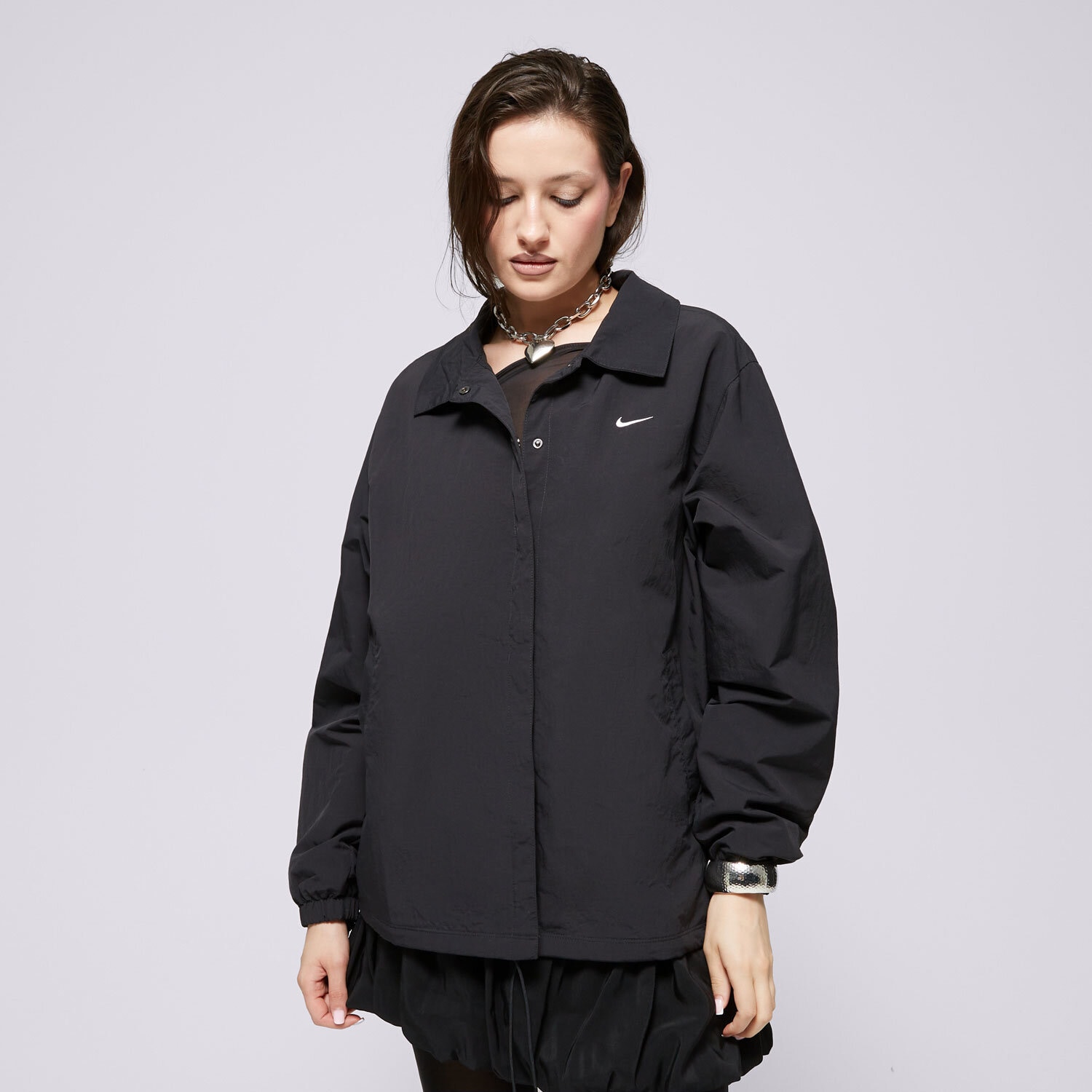 Femei jachetă NIKE JACHETĂ W NSW ESSTL WVN UV HBR CCH JKT FV7560-010 Negru