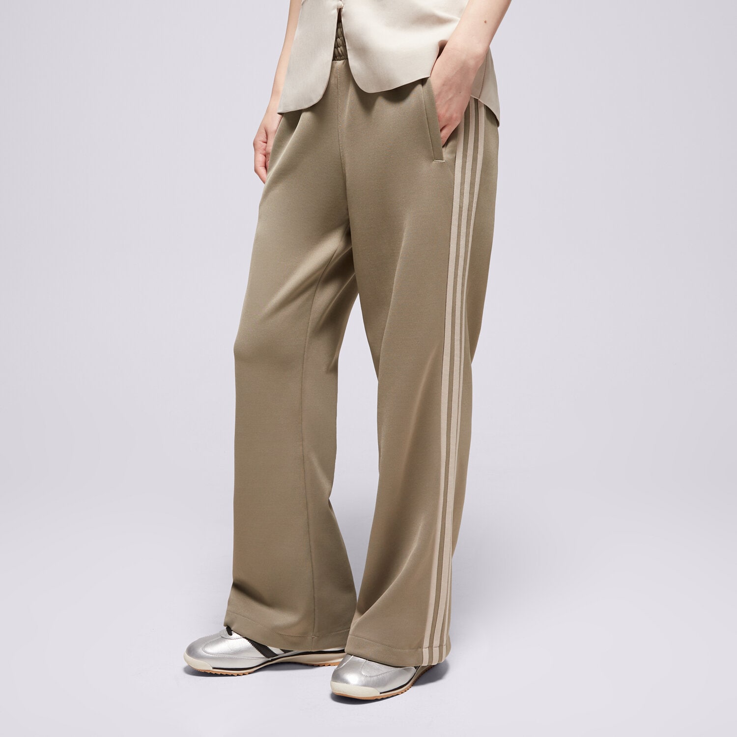 Femei pantaloni ADIDAS PANTALONI  PANTS IJ5227 Gri