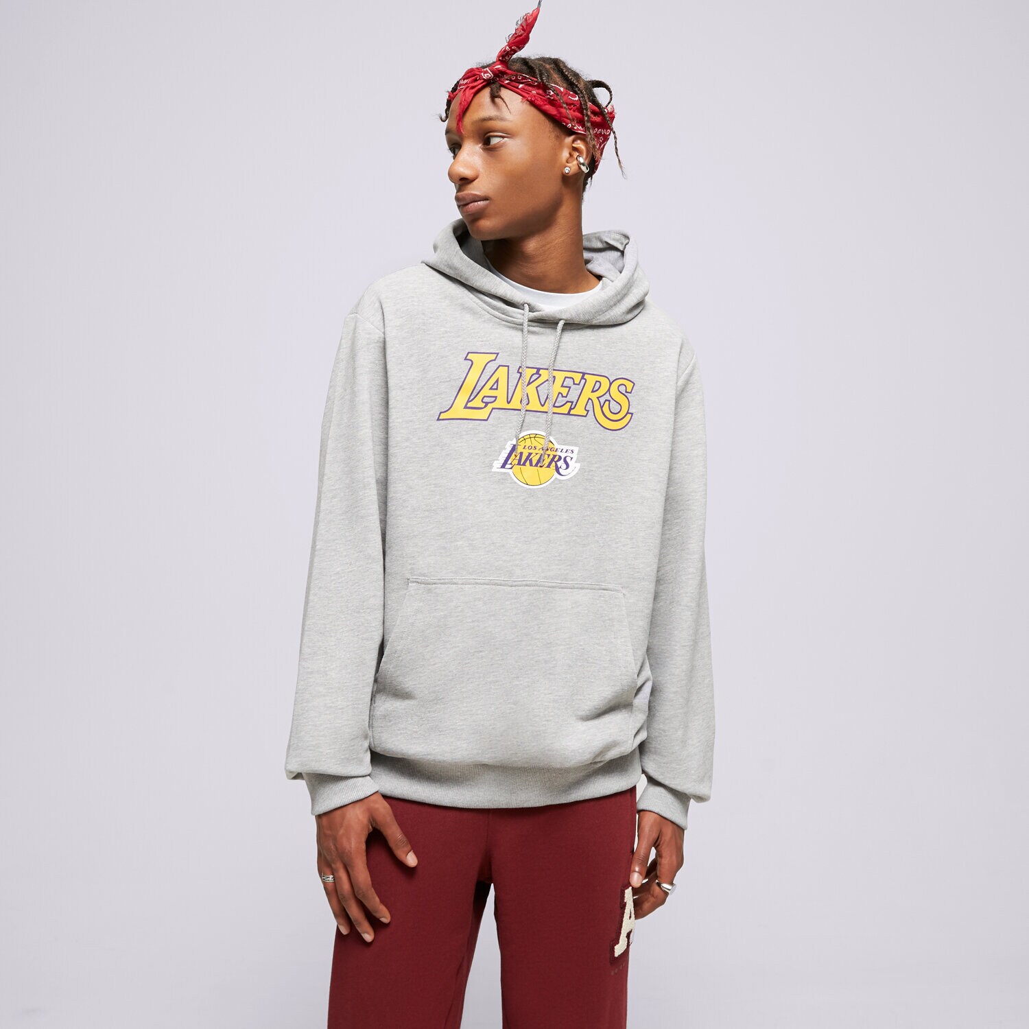 Bărbați bluză NEW ERA BLUZĂ CU GLUGĂ NBA TEAM LOGO LAKERS LOS ANGELES LAKE 60357040 Gri