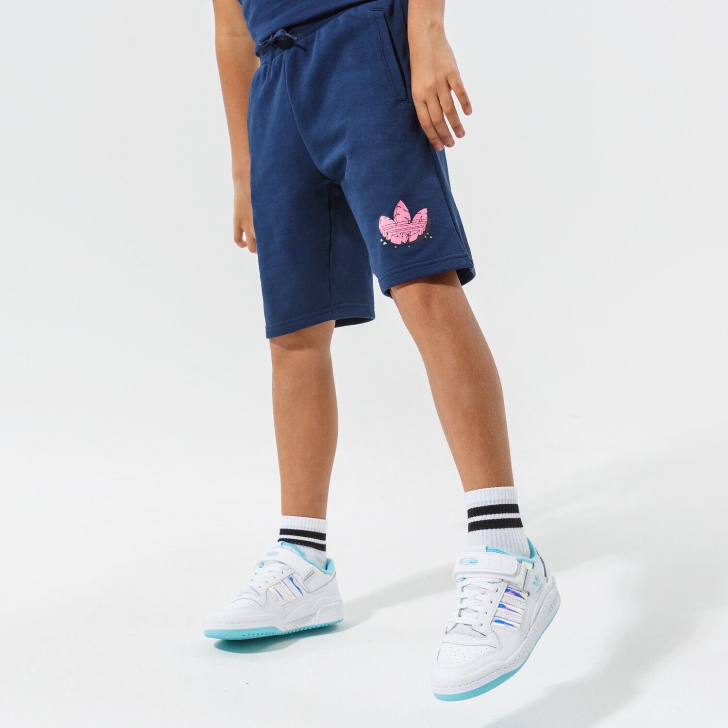 Pantaloni scurți și rochii pentru copii ADIDAS PANTALONI SCURȚI BOY H22642 Bleumarin
