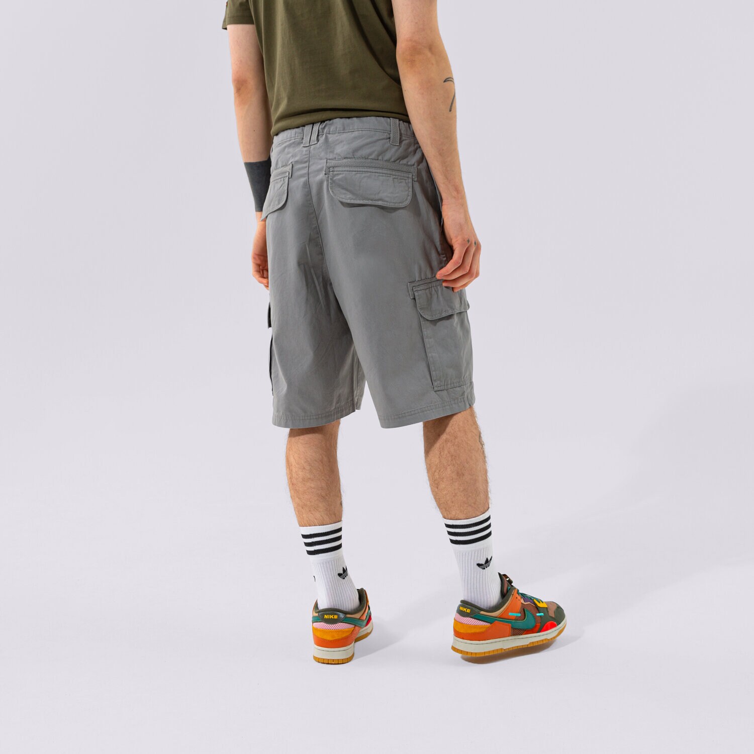 Femei pantaloni scurți ELLESSE PANTALONI SCURȚI FIGURI CARGO SHORT GREY SHI11943109 Gri