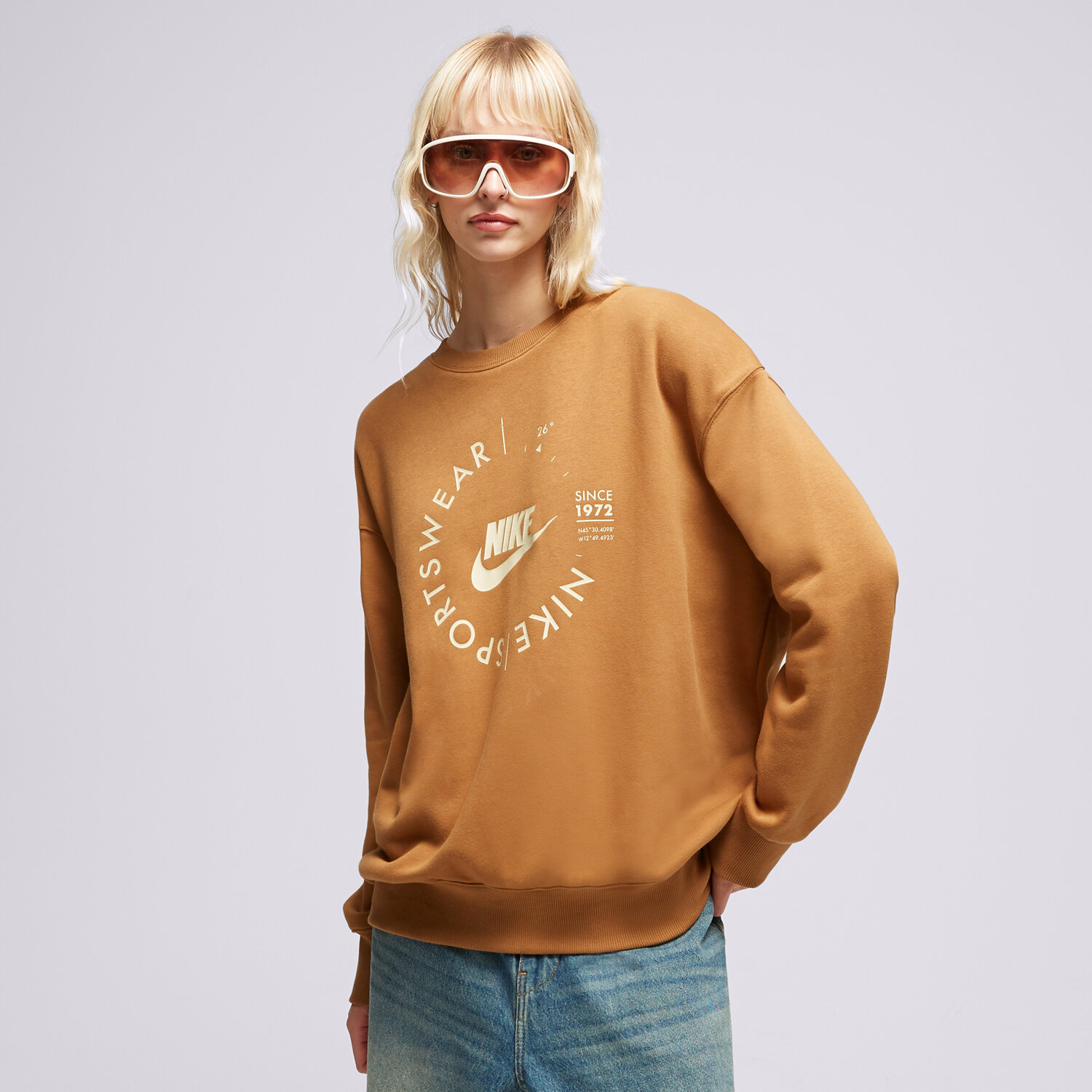 Femei bluză NIKE BLUZĂ UTILITY CREW AL'BRWN SWEATSHIRT FD4234-270 Maro