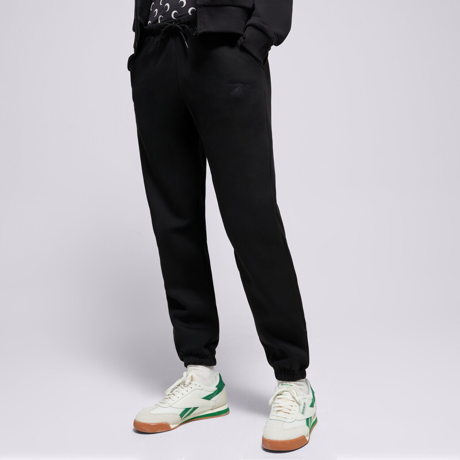 Femei pantaloni REEBOK PANTALONI  AMANDA ELASTICATED 100239801 Negru