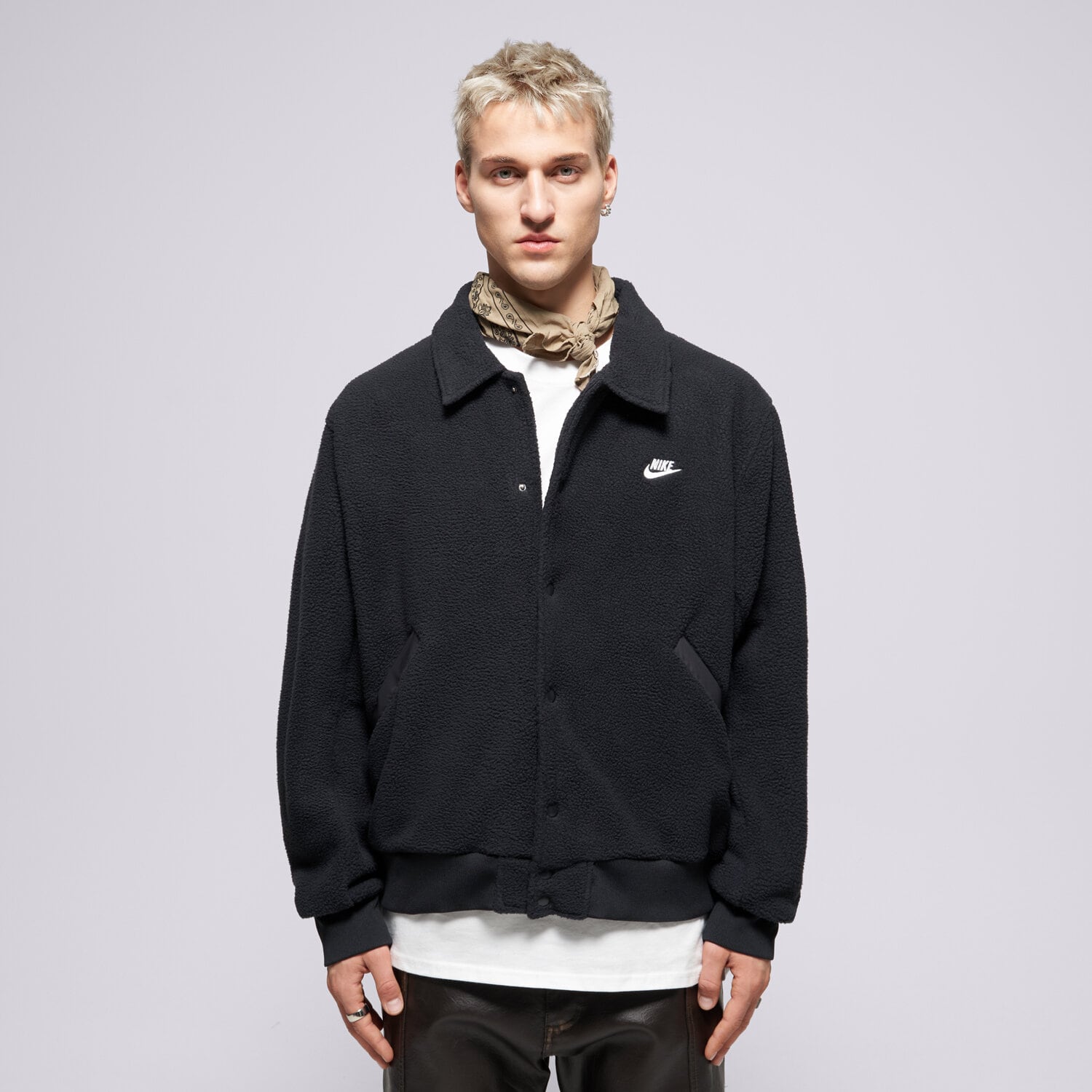 Bărbați bluză NIKE POLAR M NK CLUB SHERPA COACHES JKT HV1429-010 Negru