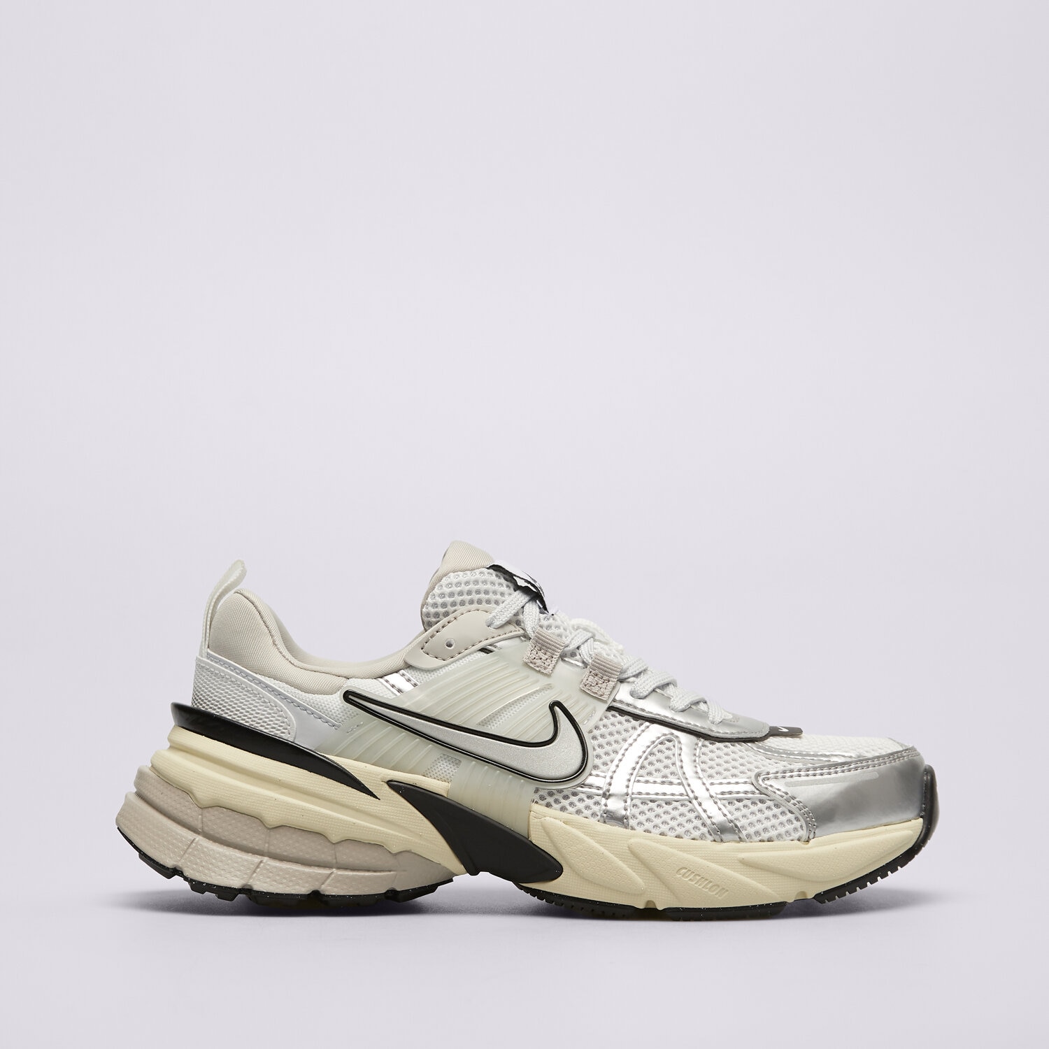 Femei pantofi sport NIKE V2K RUN FD0736-100 Argintiu