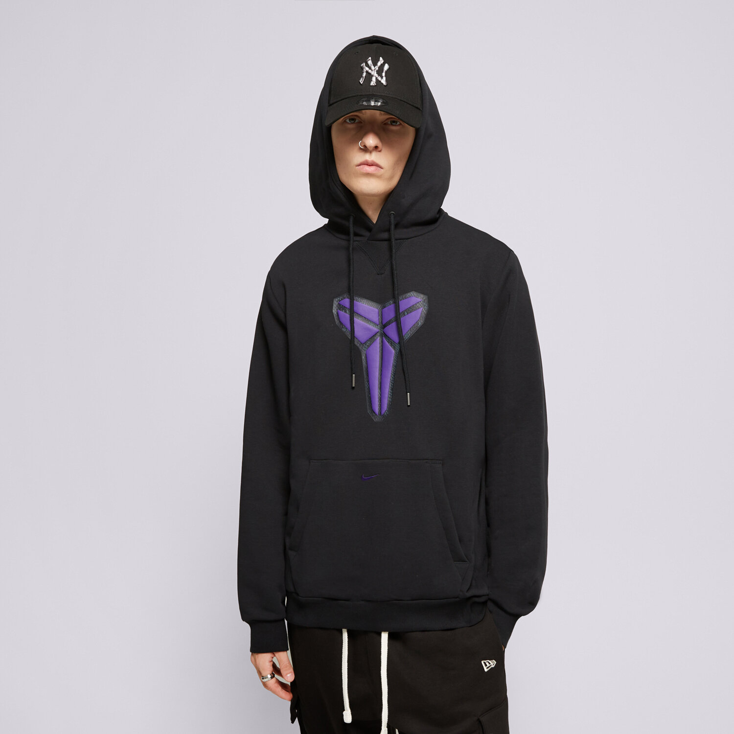 Bărbați bluză NIKE BLUZĂ KB M NK DF STD ISS PO HDY NBA HF0066-010 Negru