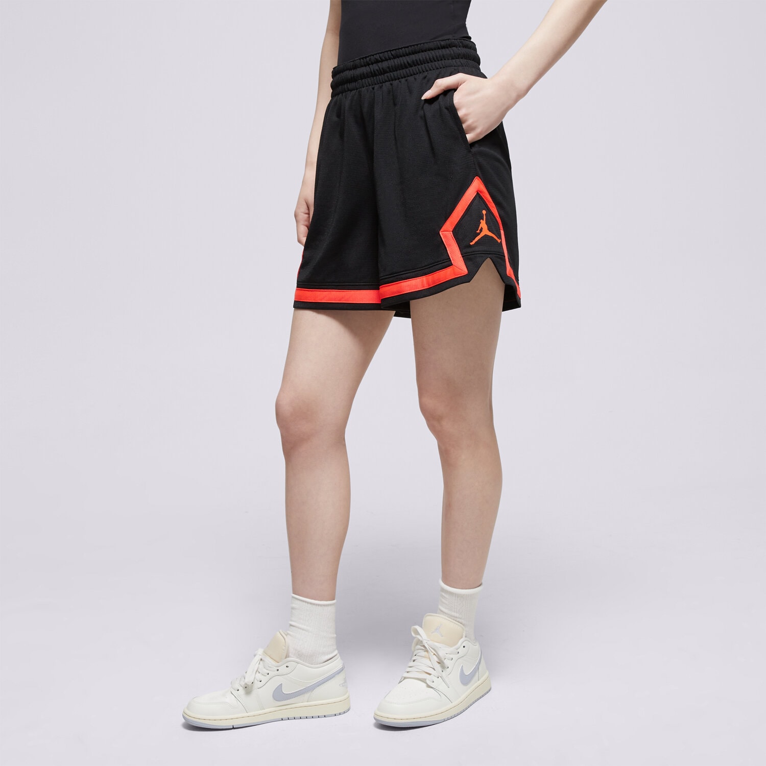 Femei pantaloni scurți JORDAN PANTALONI SCURȚI SPORT FN5134-013 Negru
