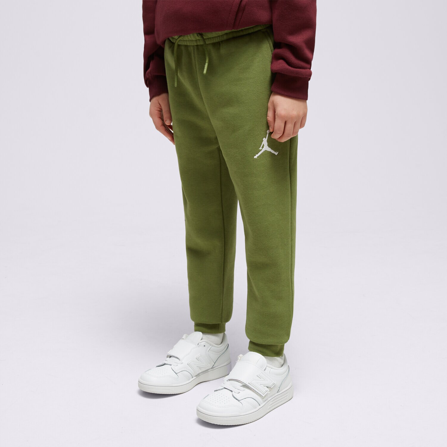 Pantaloni pentru copii JORDAN PANTALONI  MJ ESSENTIALS BOY 95C549-EF9 Kaki