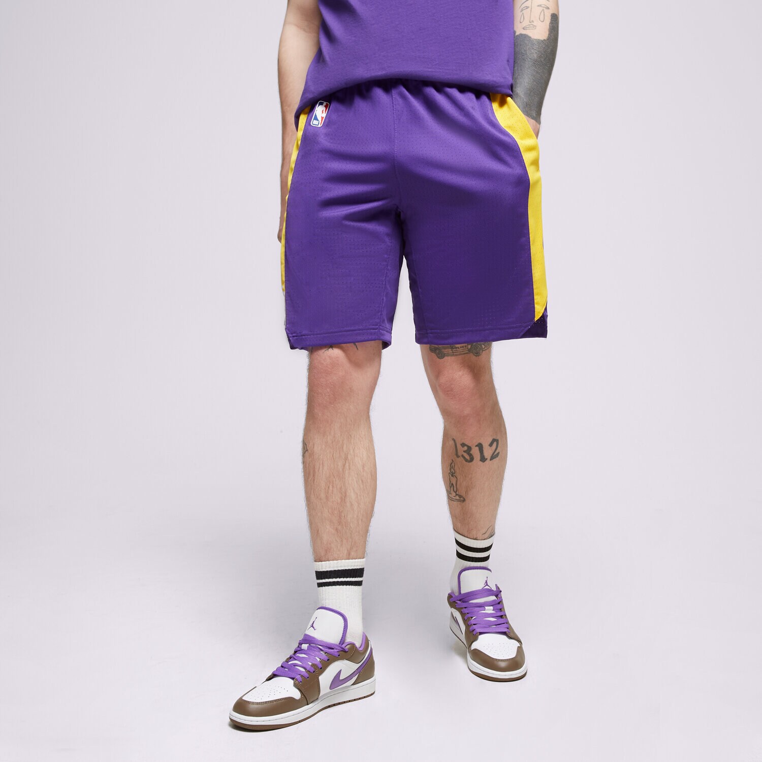 Femei pantaloni scurți NIKE PANTALONI SCURȚI LOS ANGELES LAKERS NIKE NBA AJ5077-504 Albastru