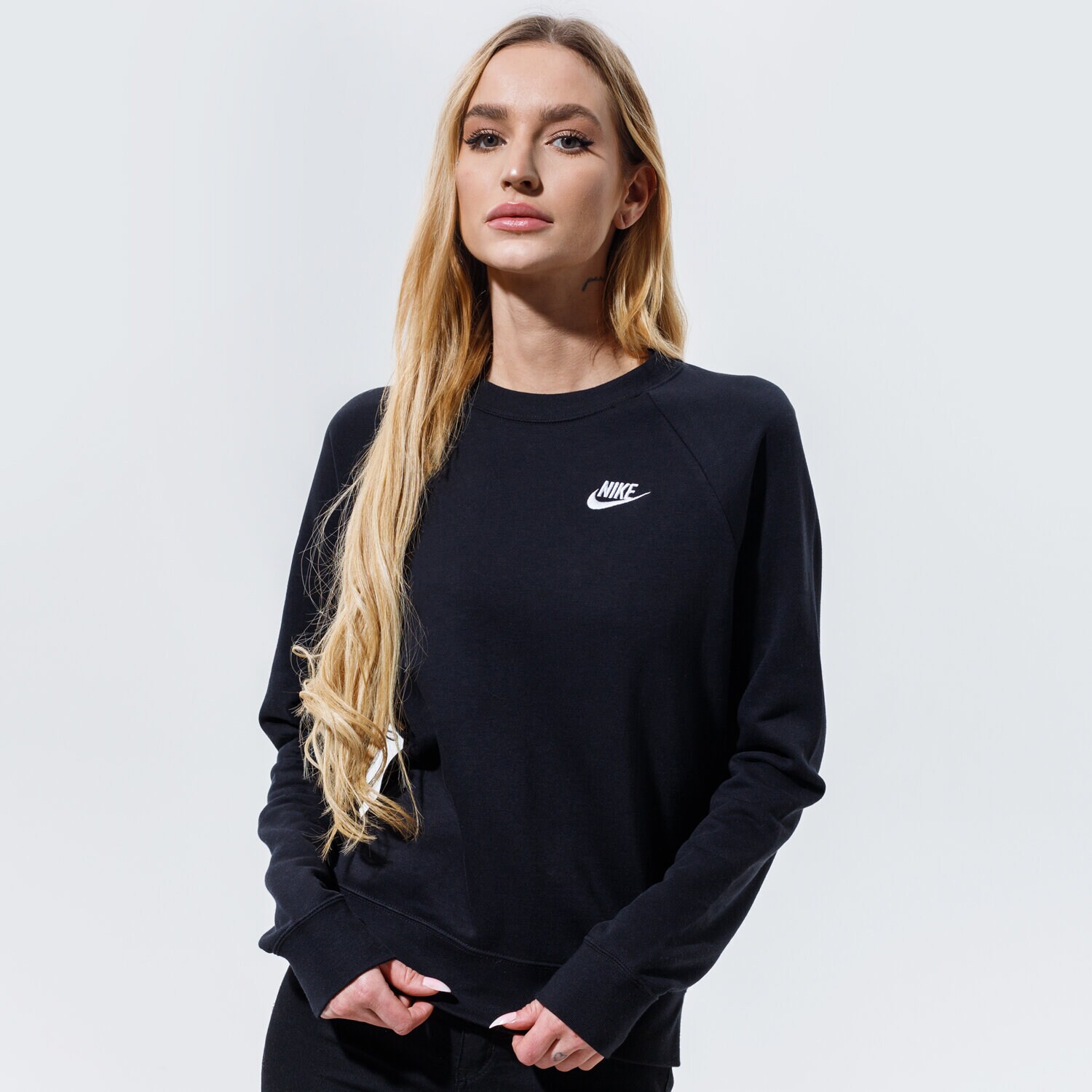 Femei bluză NIKE BLUZĂ W NSW ESSNTL FLC BV4110-010 Negru