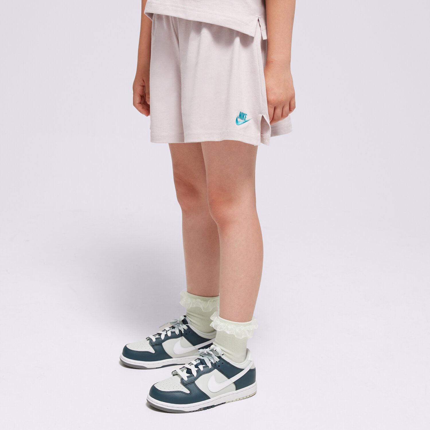 Pantaloni scurți și rochii pentru copii NIKE PANTALONI SCURȚI G NSW SHORT JSY LBR GIRL FN8593-019 Violet