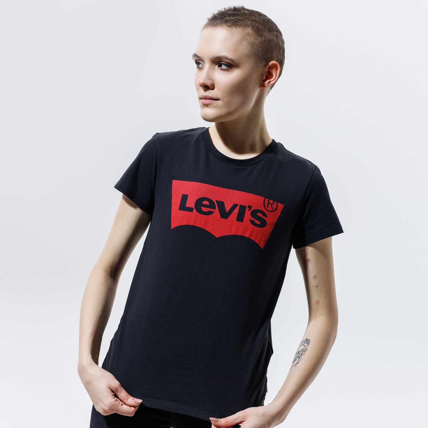 Femei tricou LEVI'S TRICOU THE PERFECT TEE 17369-0201 Negru