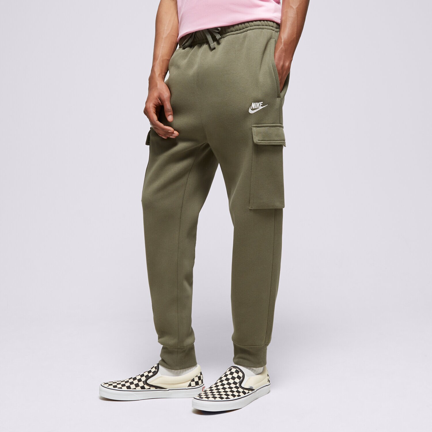 Bărbați pantaloni NIKE PANTALONI  M NSW CLUB PANT CARGO BB cd3129-380 Negru