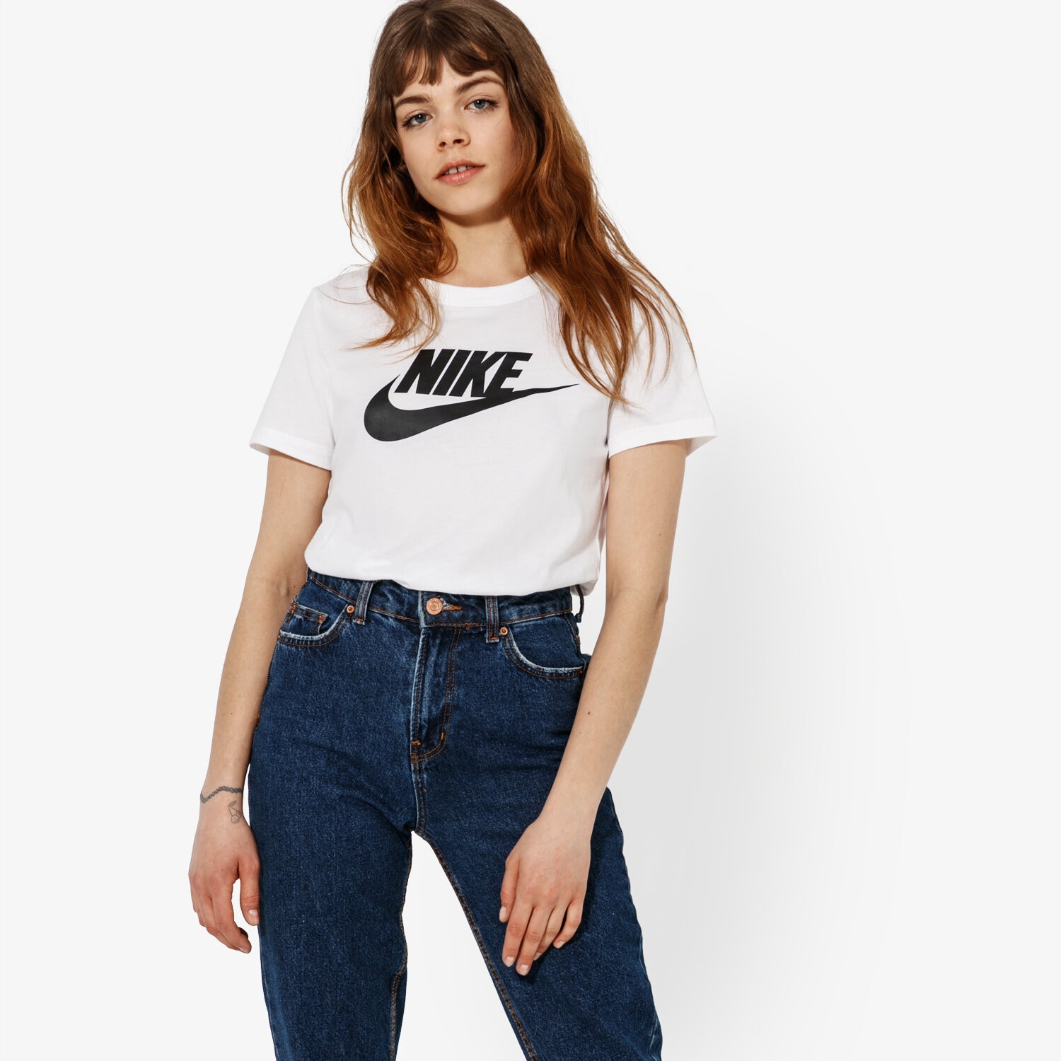 Femei tricou NIKE TRICOU SPORTSWEAR ESSENTIAL SPORTSWEAR BV6169-100 Alb
