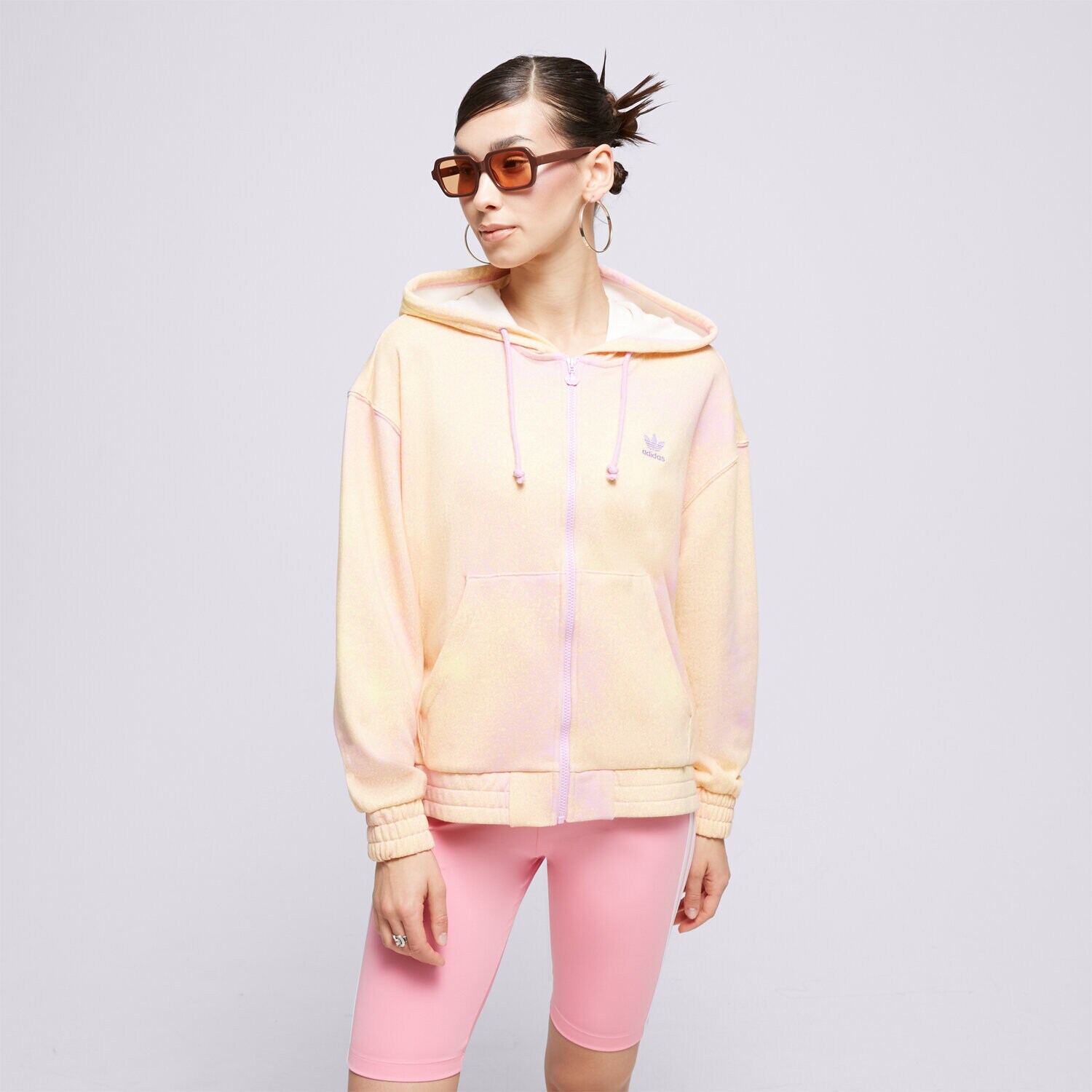 Femei bluză ADIDAS BLUZĂ CU GLUGĂ AOP ZIP HOODIE HL6611 Mulicolor