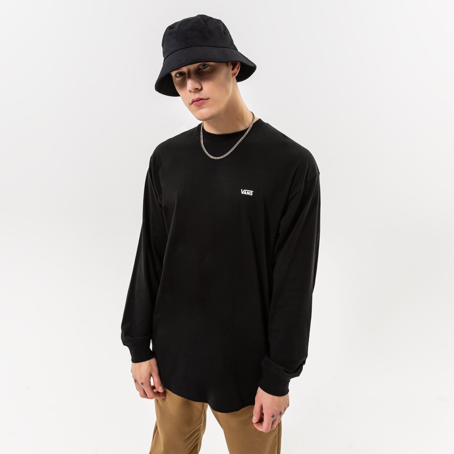 Bărbați tricou VANS TRICOU LEFT CHEST HIT LS BLACK-WHITE VN0A49LCY281 Negru