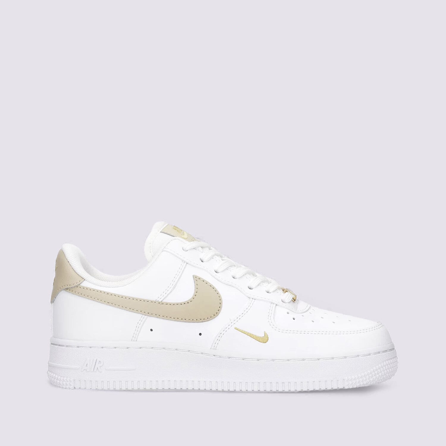 Femei pantofi sport NIKE AIR FORCE 1 '07 ESSENTIAL CZ0270-105 Alb