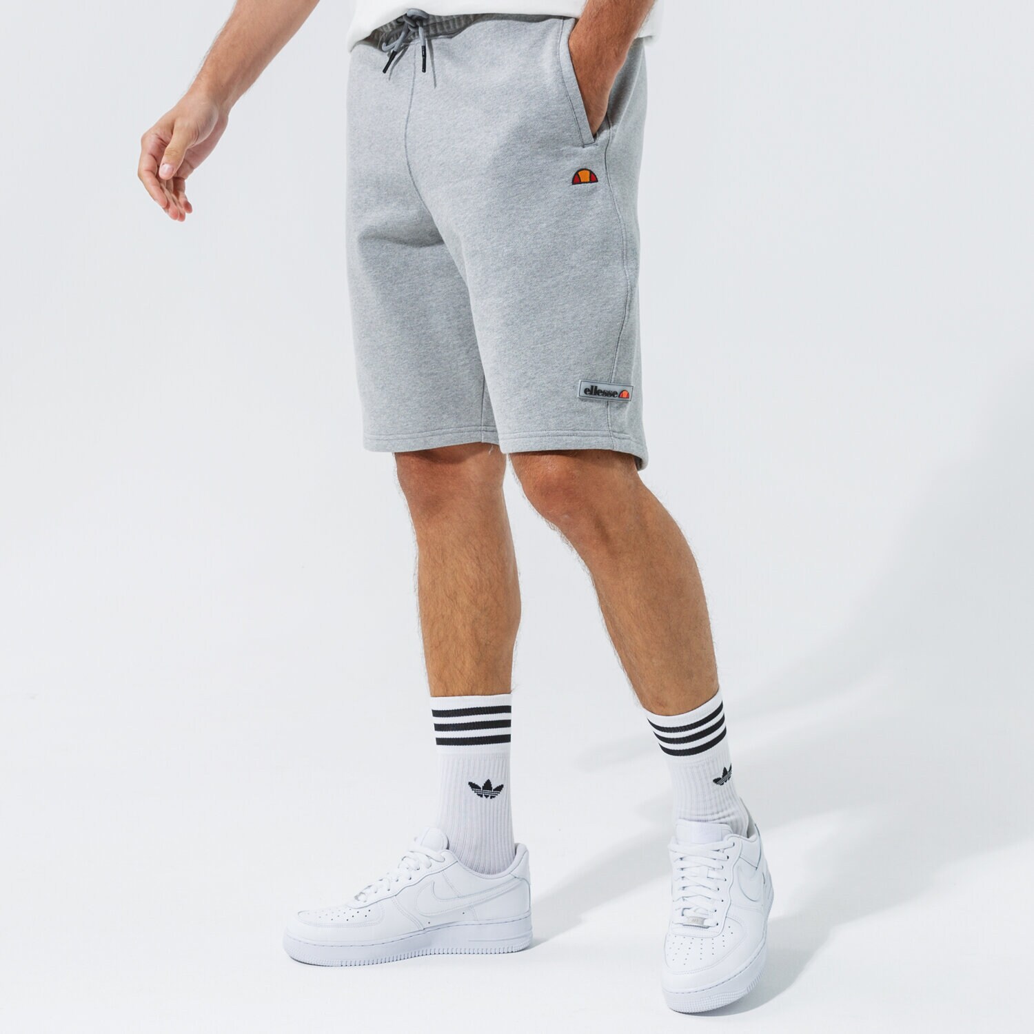 Femei pantaloni scurți ELLESSE PANTALONI SCURȚI LIONOLI SHORT GREY SHI13123112 Gri