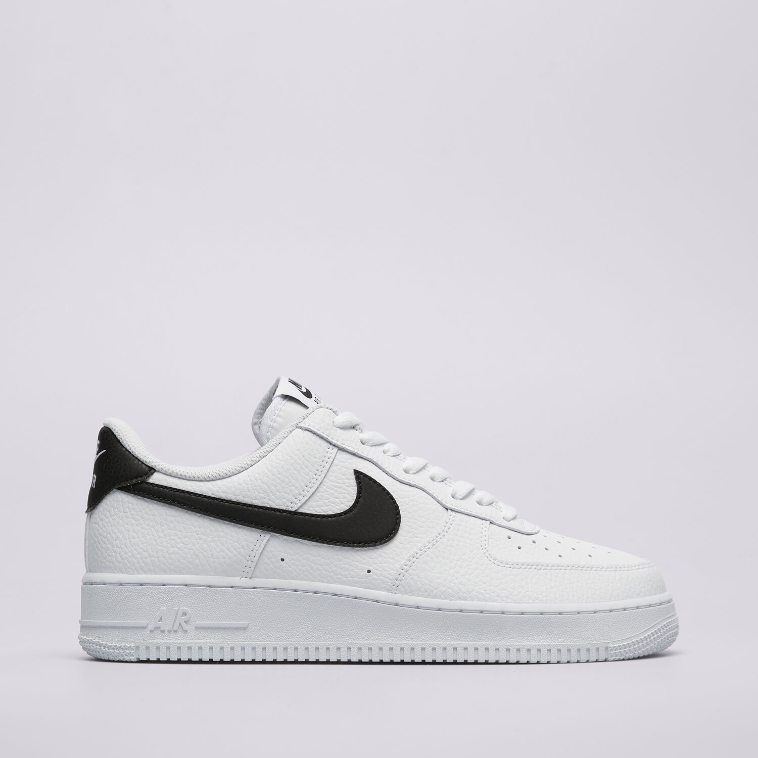 Barbați pantofi sport NIKE AIR FORCE 1 '07 CT2302-100 Alb