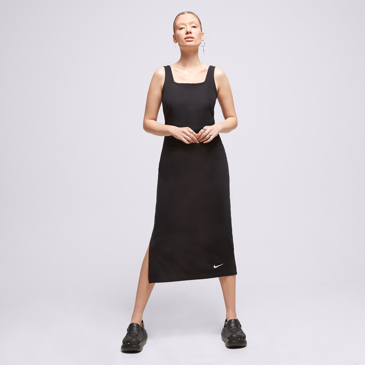 Femei rochii și fuste NIKE ROCHIE W NSW JRSY CAMI TRENINGS MIDI DV7954-010 Negru