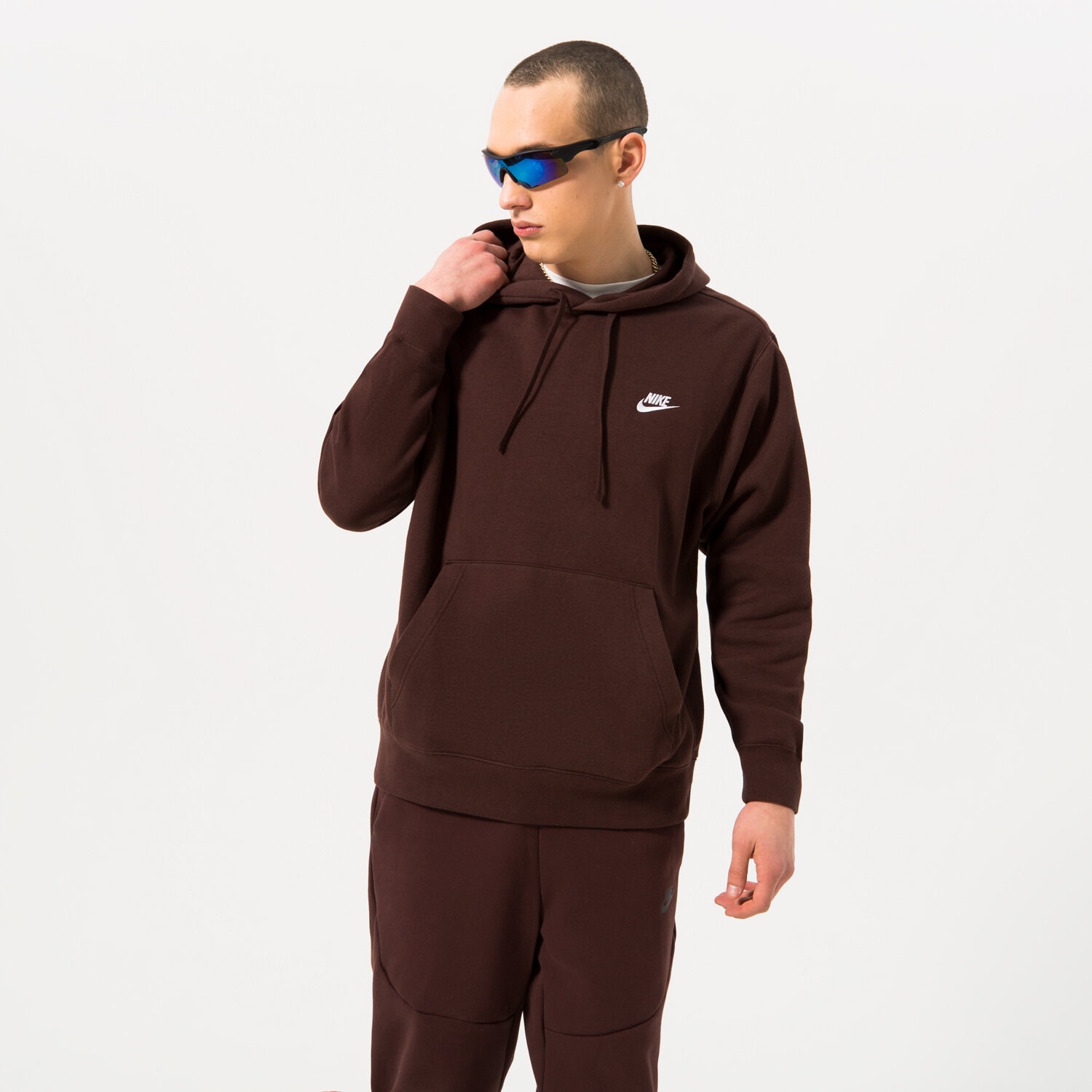 Bărbați bluză NIKE BLUZĂ CU GLUGĂ SPORTSWEAR CLUB FLEECE BV2654-227 Maro