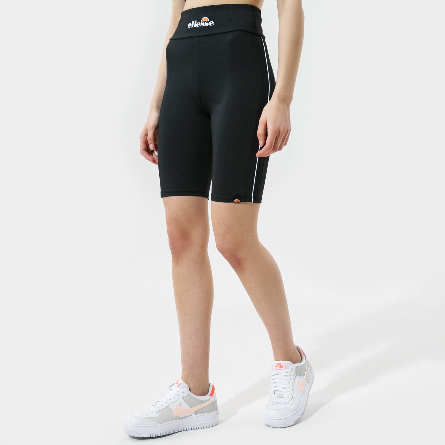 Femei pantaloni scurți ELLESSE PANTALONI SCURȚI CONO CYCLE SHORT BLK