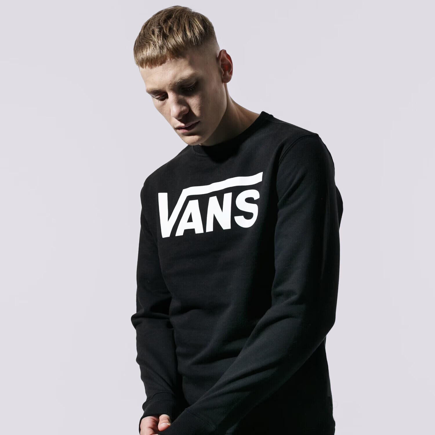 Bărbați bluză VANS BLUZĂ VANS CLASSIC CREW II VN0A456AY281 Negru