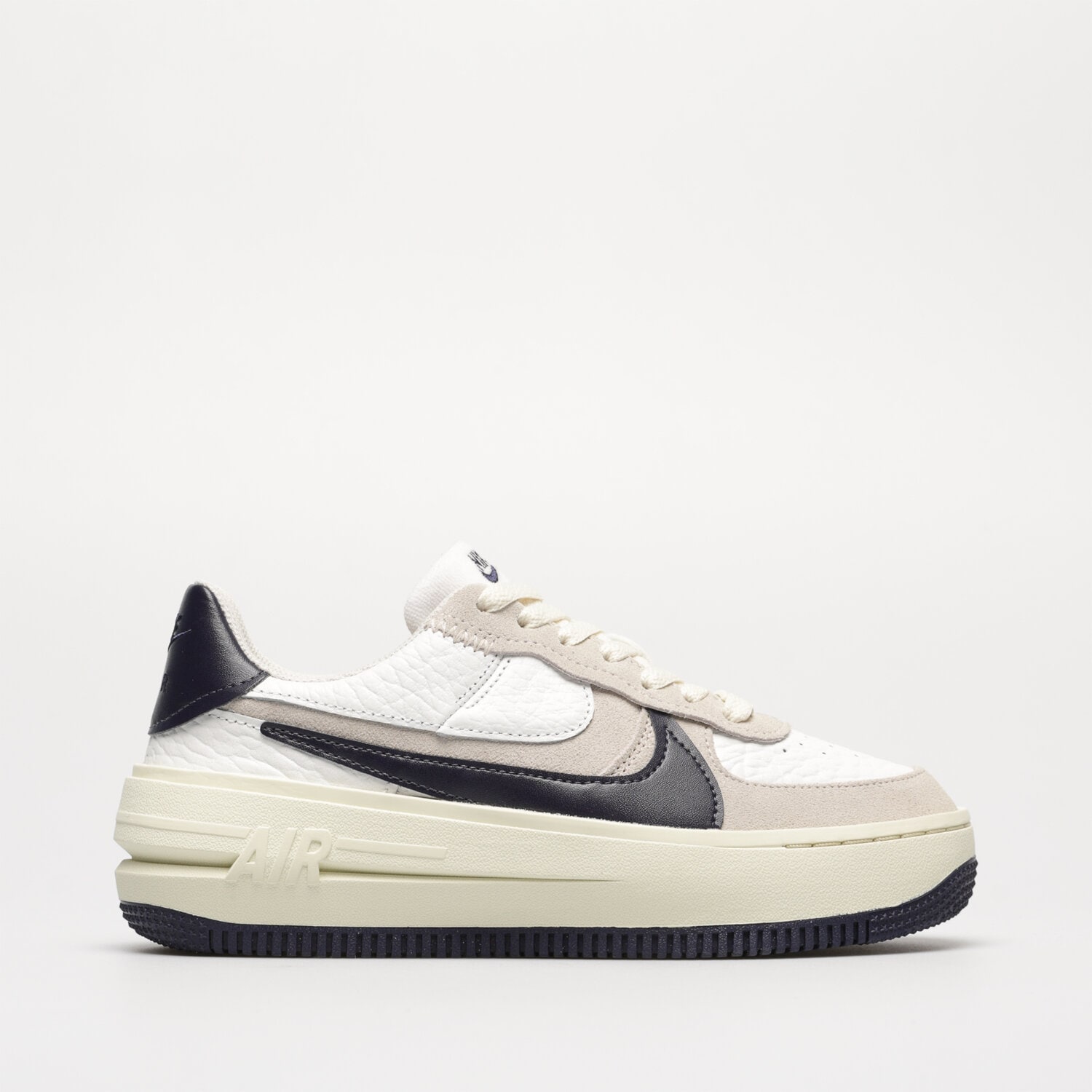 Femei pantofi sport NIKE AIR FORCE 1 PLT.AF.ORM FB8481-100 Alb