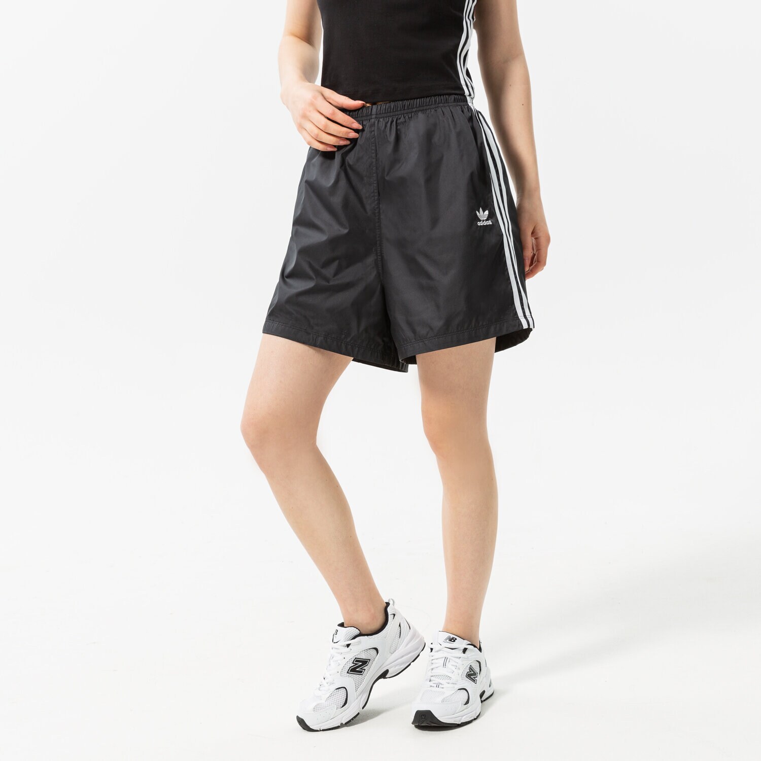 Femei pantaloni scurți ADIDAS PANTALONI SCURȚI LONG H37753 Negru