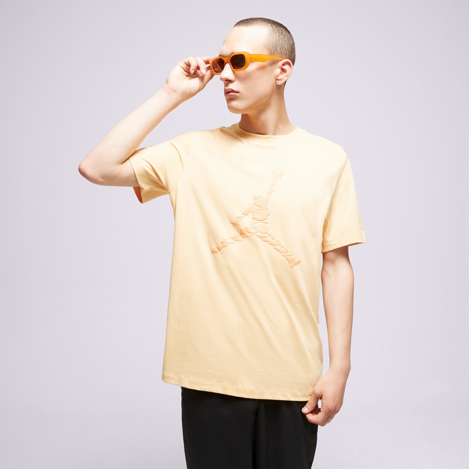 Bărbați tricou JORDAN TRICOU M J ESS SS CREW 3 DX9581-251 Galben