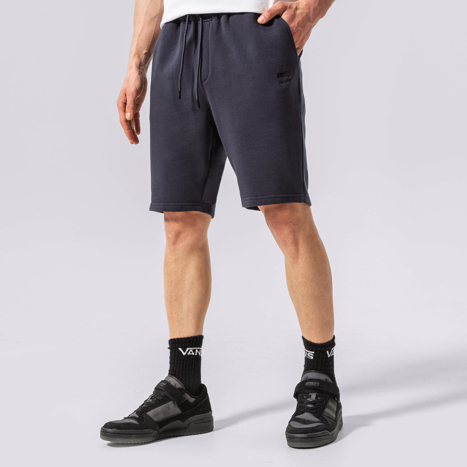 Femei pantaloni scurți CONFRONT PANTALONI SCURȚI ESSENTIAL CF122SZM90004 Negru