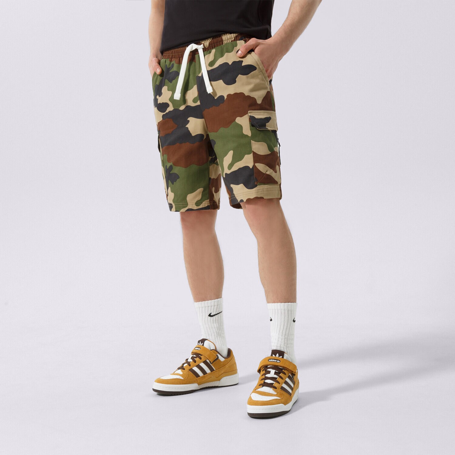 Femei pantaloni scurți CONFRONT PANTALONI SCURȚI CAMO CITY CF122SZM12003 Kaki