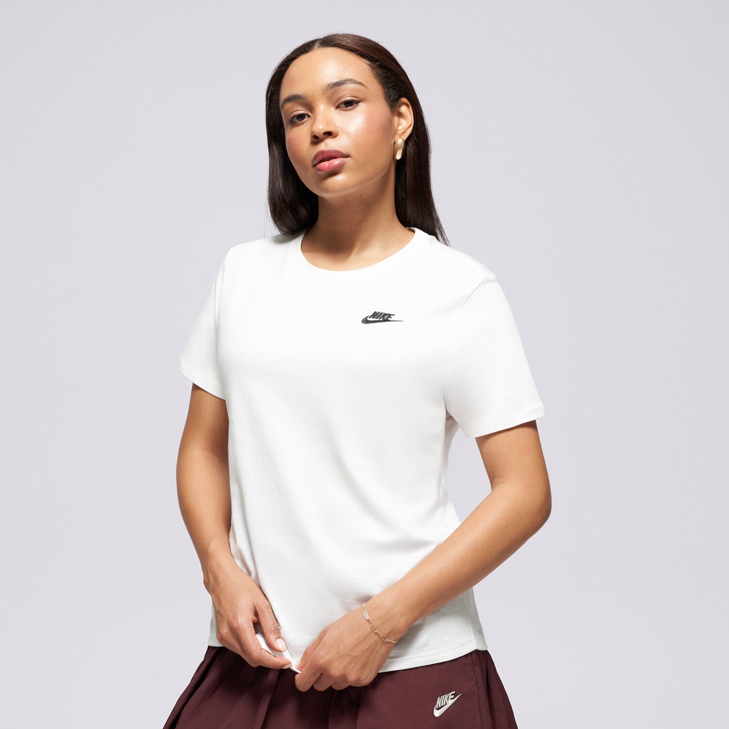 Femei tricou NIKE TRICOU W NSW CLUB DX7902-100 Alb