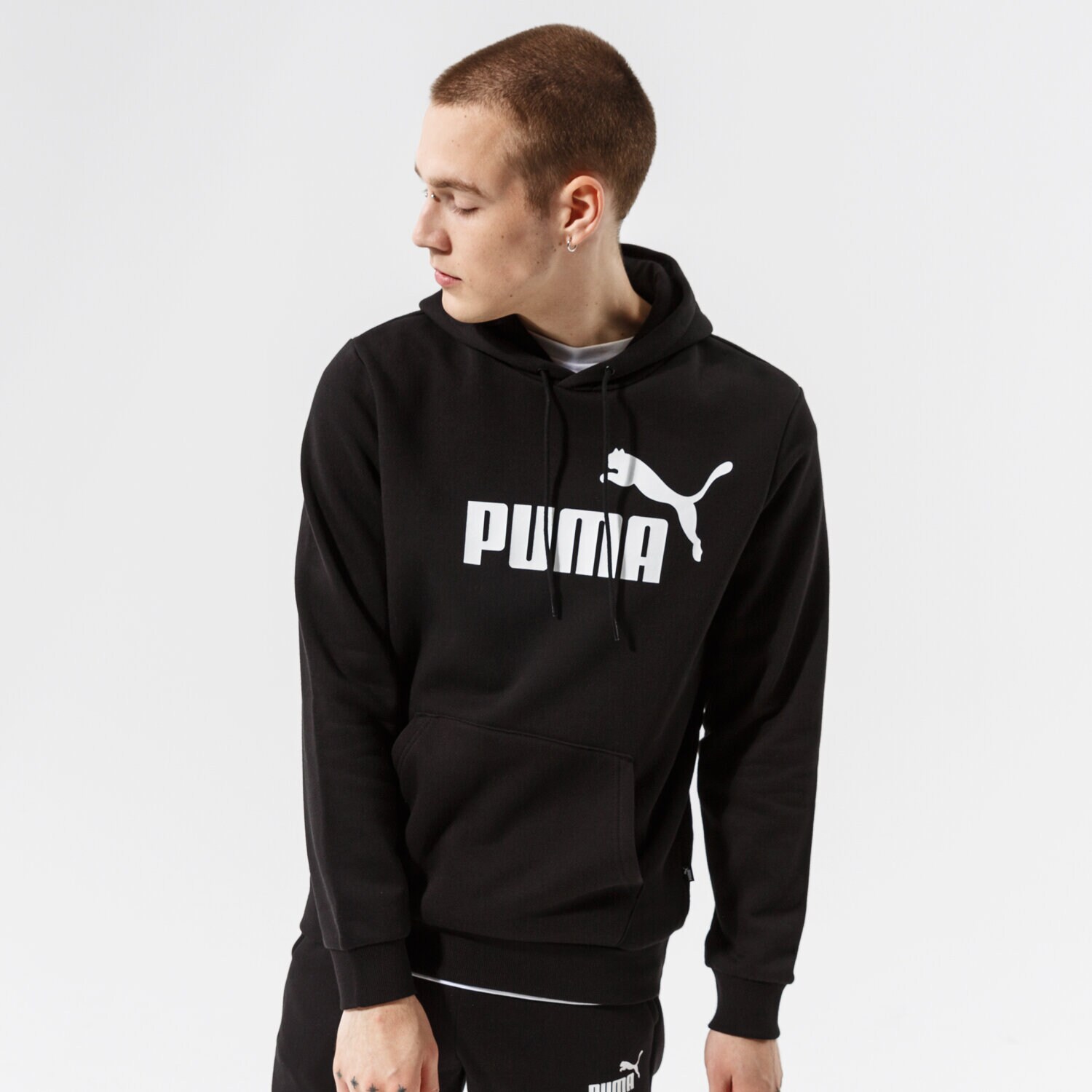 Bărbați bluză PUMA BLUZĂ CU GLUGĂ ESS BIG LOGO HOODIE FL - PUMA BLACK 58668601 Negru